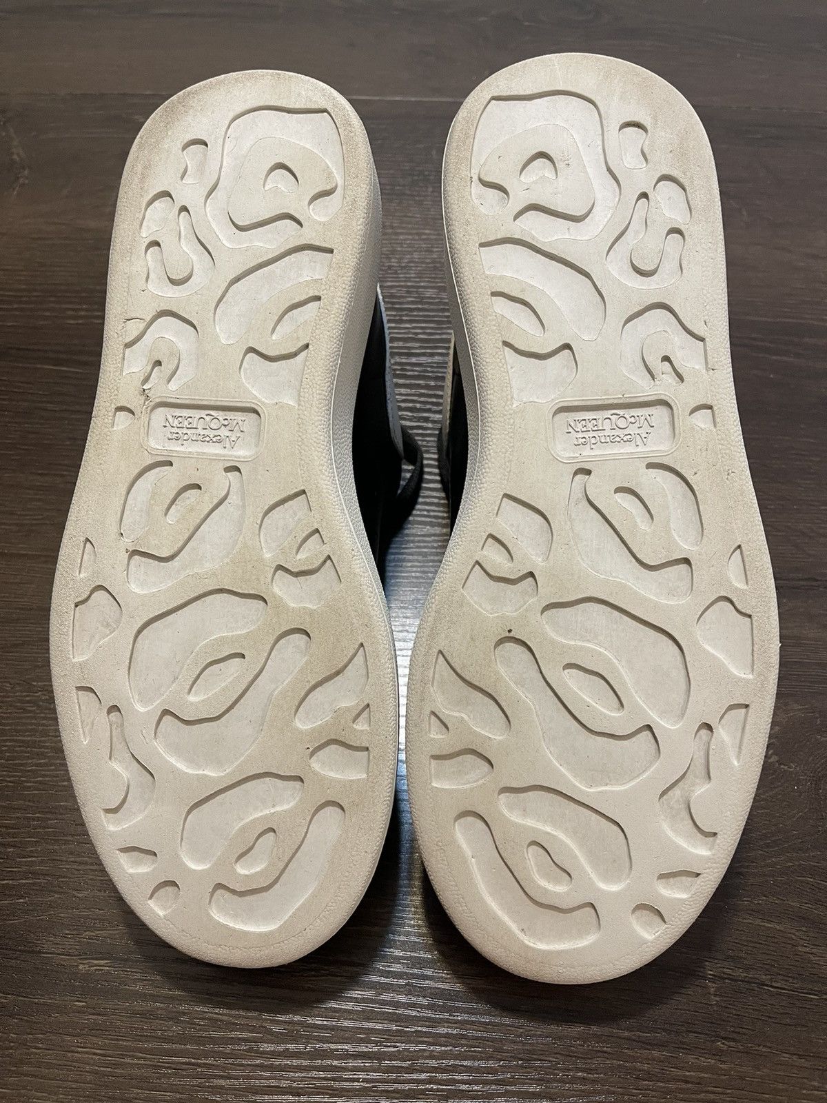 Alexander McQueen Oversized Alexander Maqueen sneaker Size US 7.5 / EU 40-41 - 10 Thumbnail