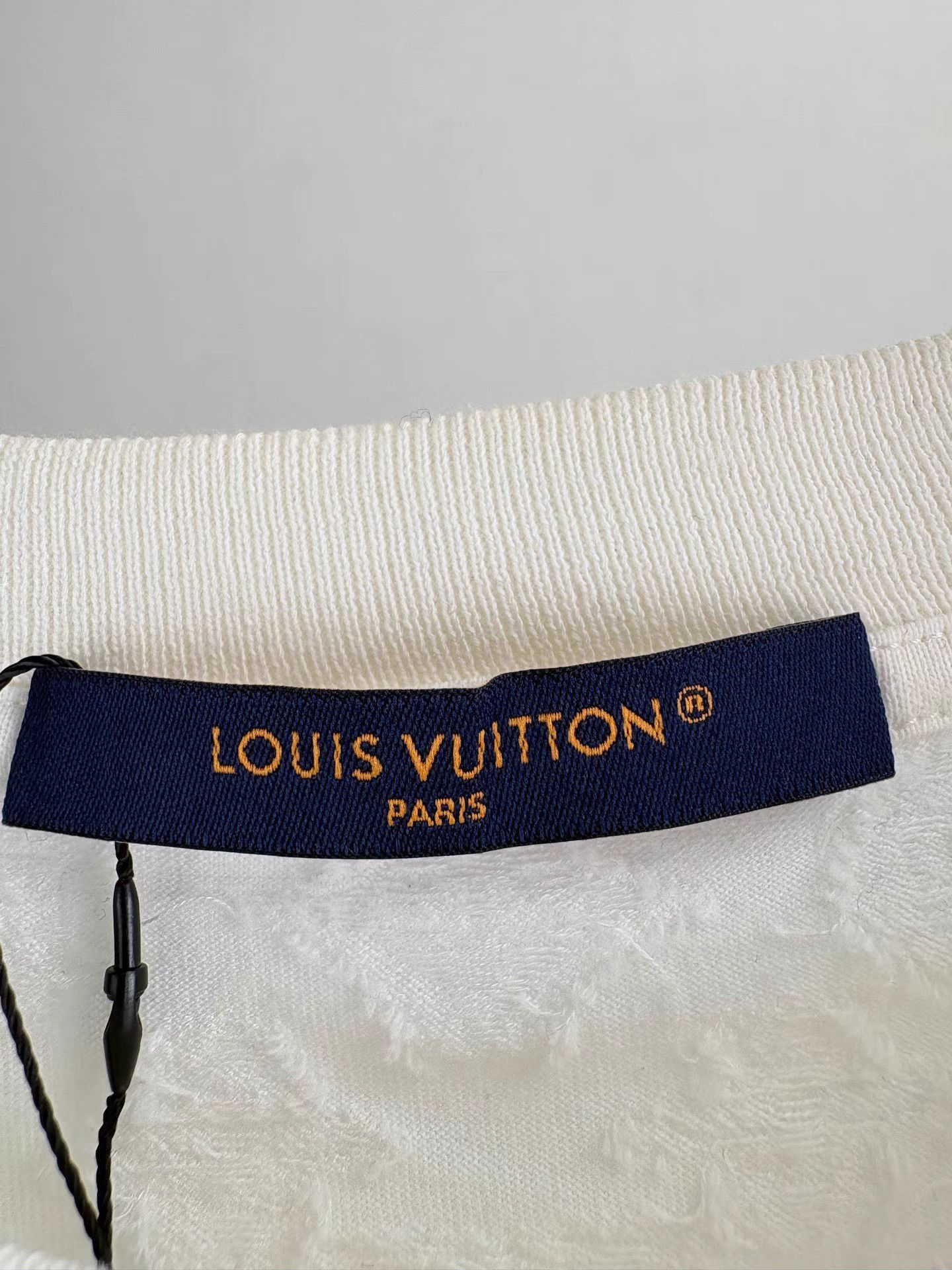 Louis Vuitton LOUIS VUITTON x Pharrell Full Logo Short Sleeve K1 Size US XL / EU 56 / 4 - 4 Thumbnail
