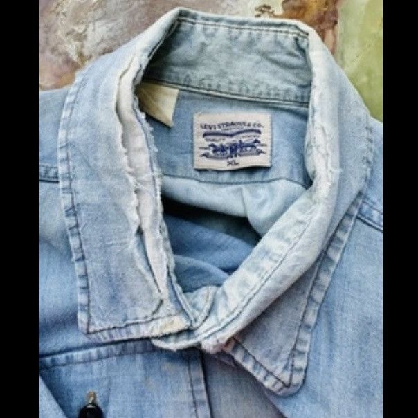 Levi's × Levi's Vintage Clothing × Vintage VINTAGE 1970s LEVI'S SHIRT ORANGE TAB BLUE DENIM DISTRESSED Size US XL / EU 56 / 4 - 8 Thumbnail