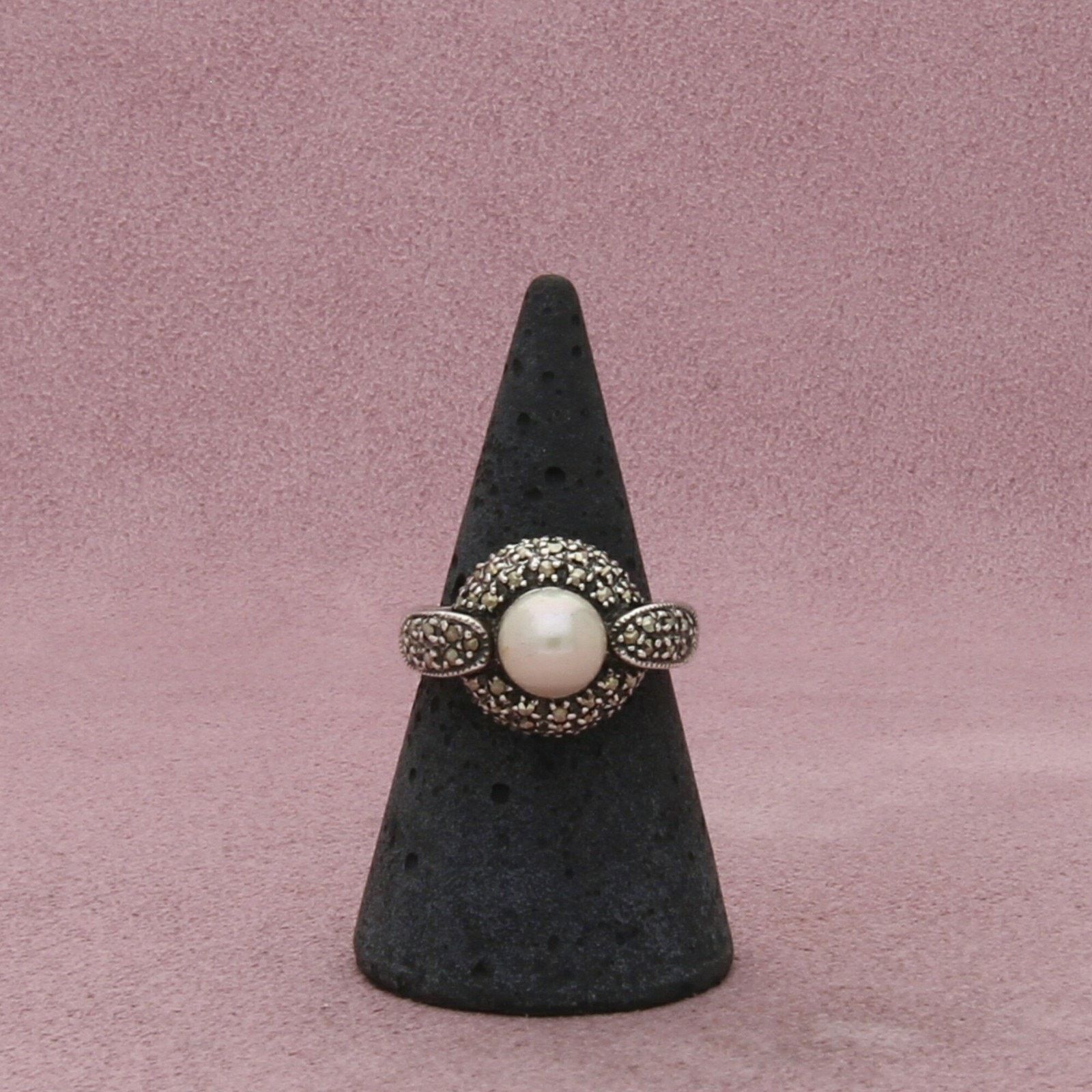 Sterling Silver sterling silver marcasite studded pearl ring size 7 Size ONE SIZE - 3 Thumbnail
