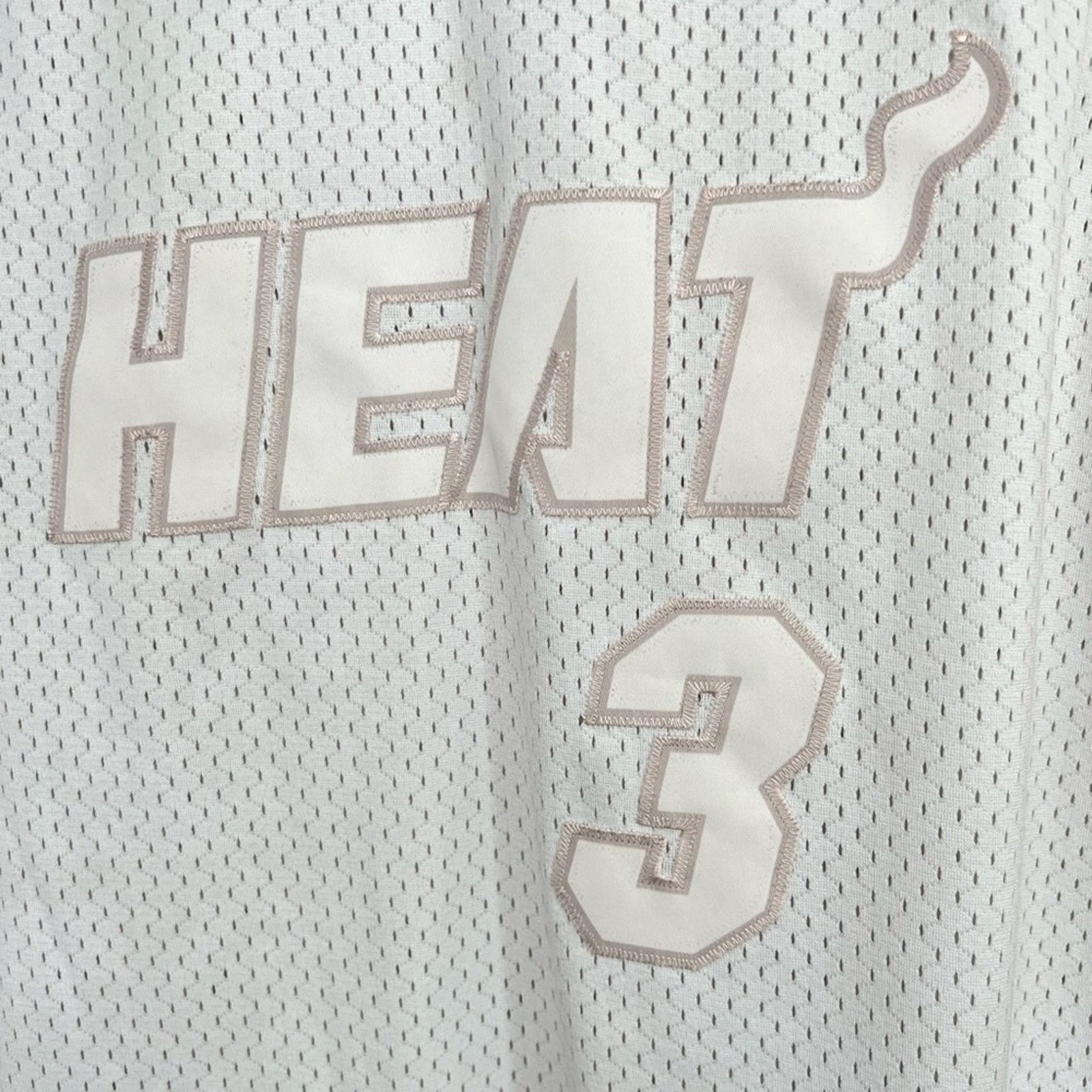 Reebok Heat Dwyane Wade #3 Authentic Exclusive White Hot Jersey XL Size US XL / EU 56 / 4 - 5 Thumbnail