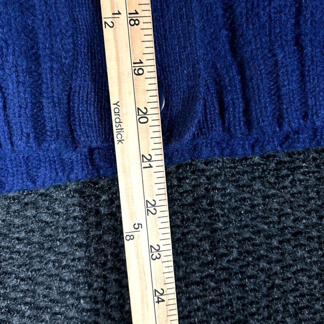 Vintage VINTAGE British Handknits Cardigan Shirt Women XL Blue Three Button Cable Knit Shetland Wool Size L Size XL / US 12-14 / IT 48-50 - 4 Thumbnail