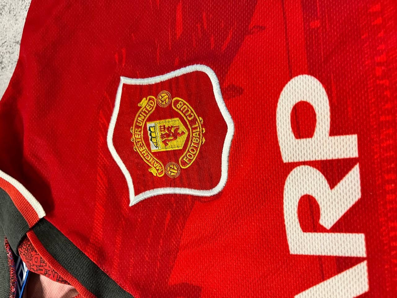 Vintage UMBRO 1994-96 MANCHESTER UNITED Size US M / EU 48-50 / 2 - 5 Thumbnail