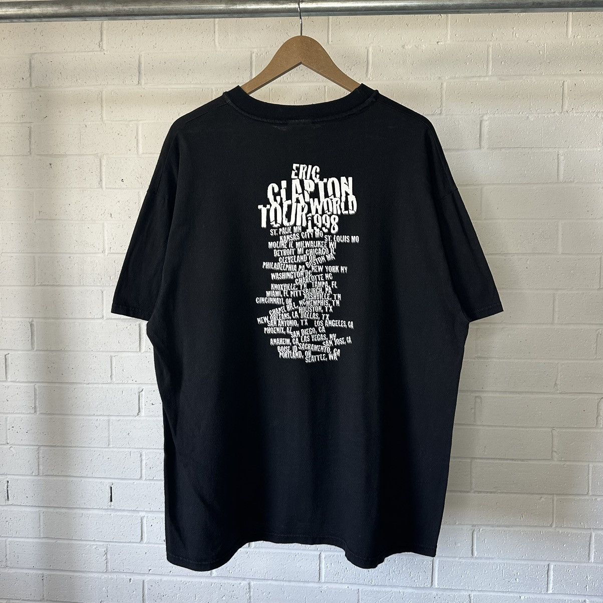 Vintage Eric Clapton 1998 World Tour T-Shirt Size US XL / EU 56 / 4 - 2 Thumbnail