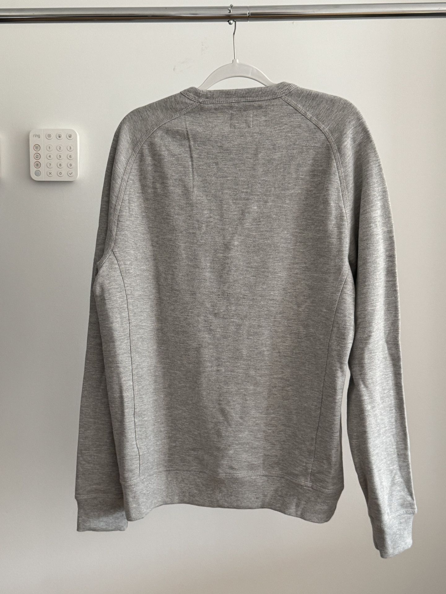 Champion Champion - Long Sleeved Embroidered Crewneck Size US L / EU 52-54 / 3 - 2 Thumbnail