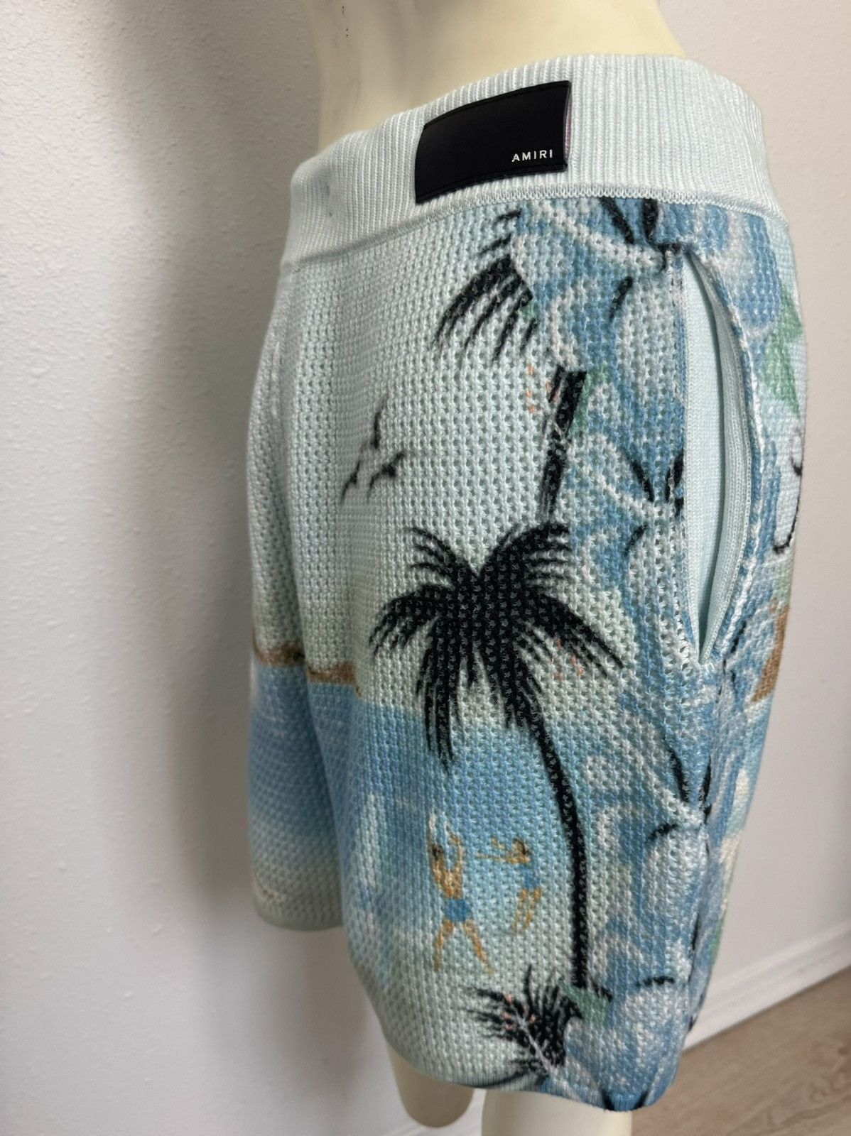 Amiri NWT Amiri Paradise XL Crochet Shorts in Cerulean Size US 40 / EU 56 - 7 Thumbnail