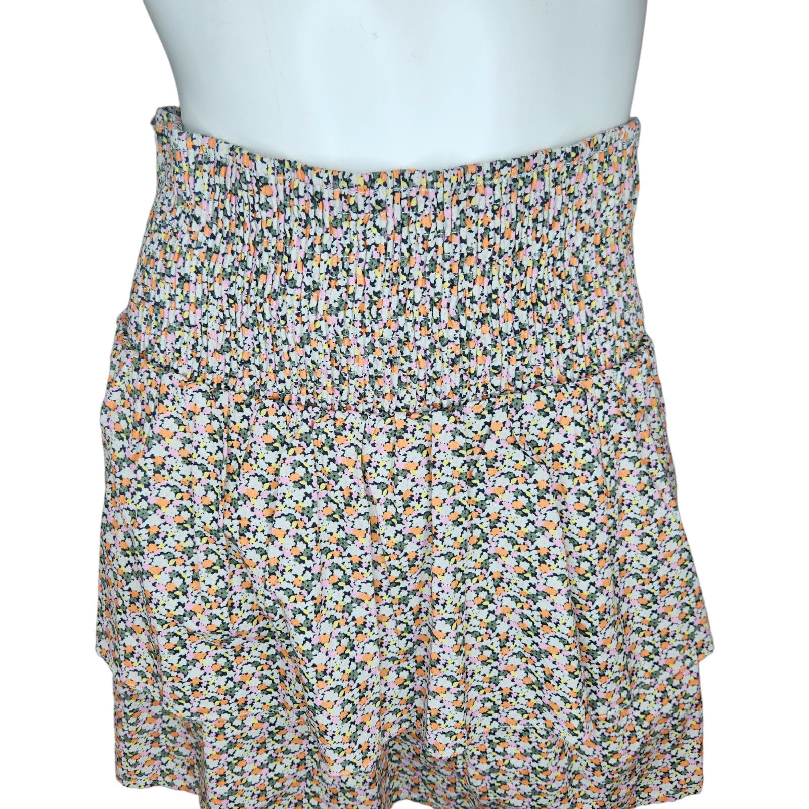 Other Vero Moda Womens Small Lykke Floral Short Skirt Smocked Size 26" / US 2 / IT 38 - 2 Thumbnail
