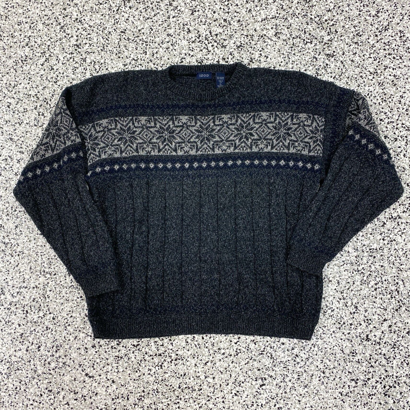 Izod VINTAGE IZOD Sweater Men’s XL Gray Knit Crewneck Pullover Snowflake USA Made Mens XL Gray Knit Crewneck Pullover IZOD Sweater USA 80s-90s Size US XL / EU 56 / 4 - 2 Thumbnail