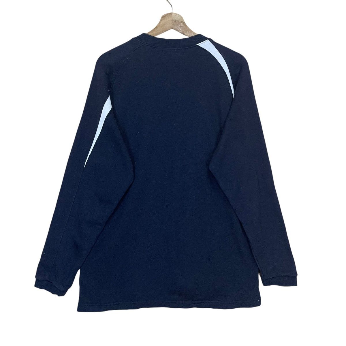 Asics × Vintage Vintage 90s Asics Small Logo Crewneck Sweatshirt Size US L / EU 52-54 / 3 - 7 Thumbnail