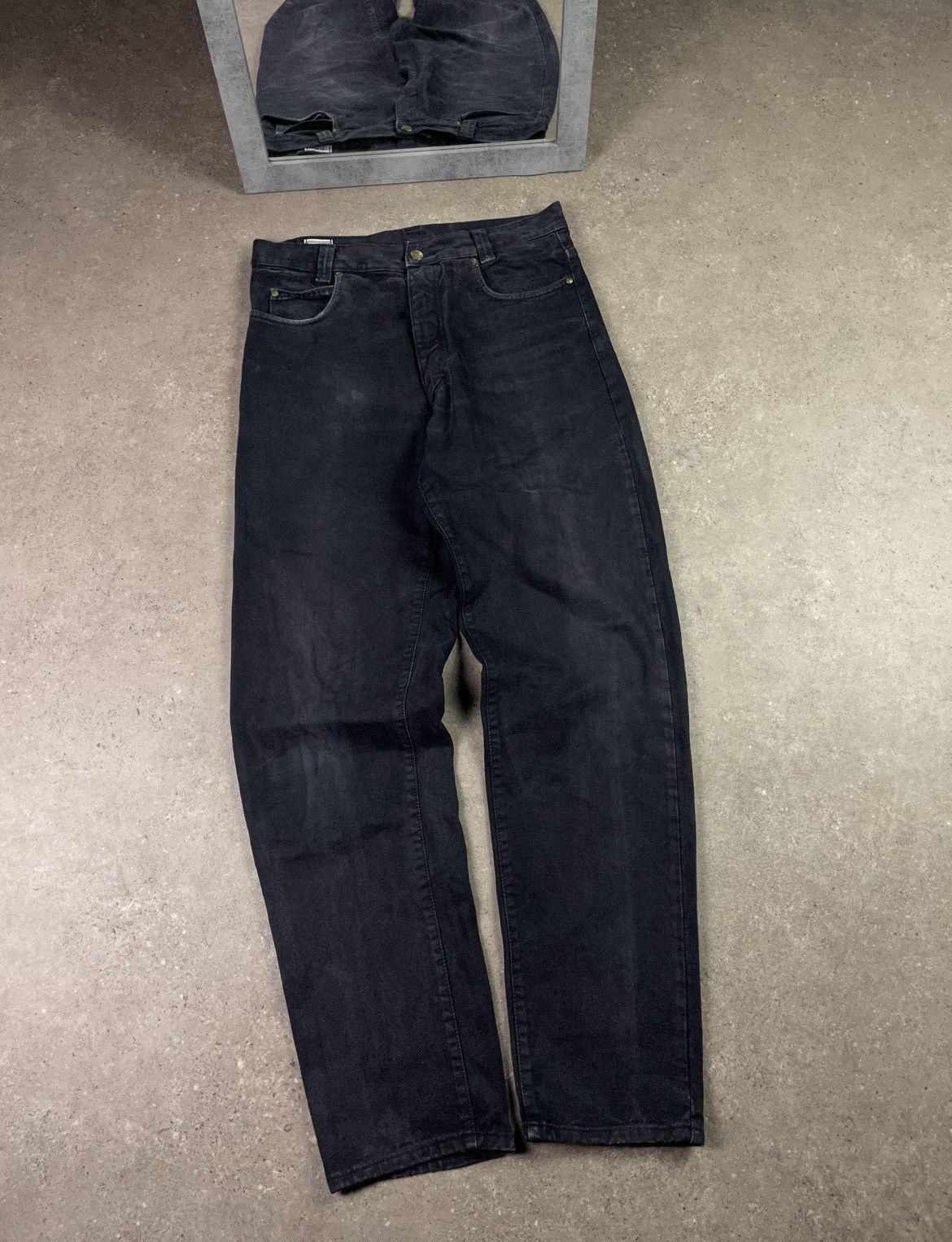 Versace × Vintage 90S Versace Classic V2 Black Faded Relaxed Denim Jeans Pants Size US 34 / EU 50 - 2 Thumbnail