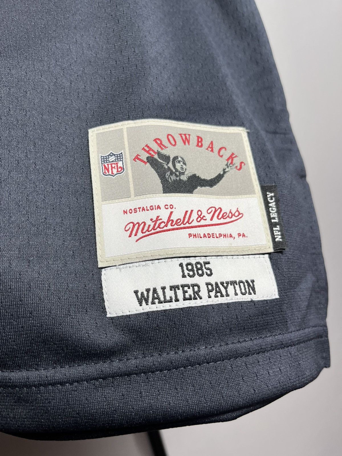 Mitchell & Ness Walter Payton Navy Chicago Bears 1985 Legacy Replica Jersey Size US M / EU 48-50 / 2 - 7 Thumbnail