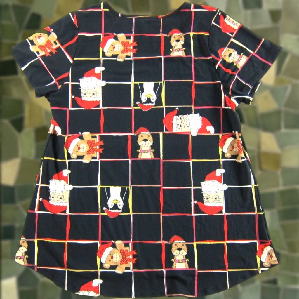 Vintage NWT LuLaRoe Christmas Santa Dog Teddy Bear Penguin Black Red Classic T-Shirt 2XL Size XXL / US 16-18 / IT 52-54 - 1 Thumbnail