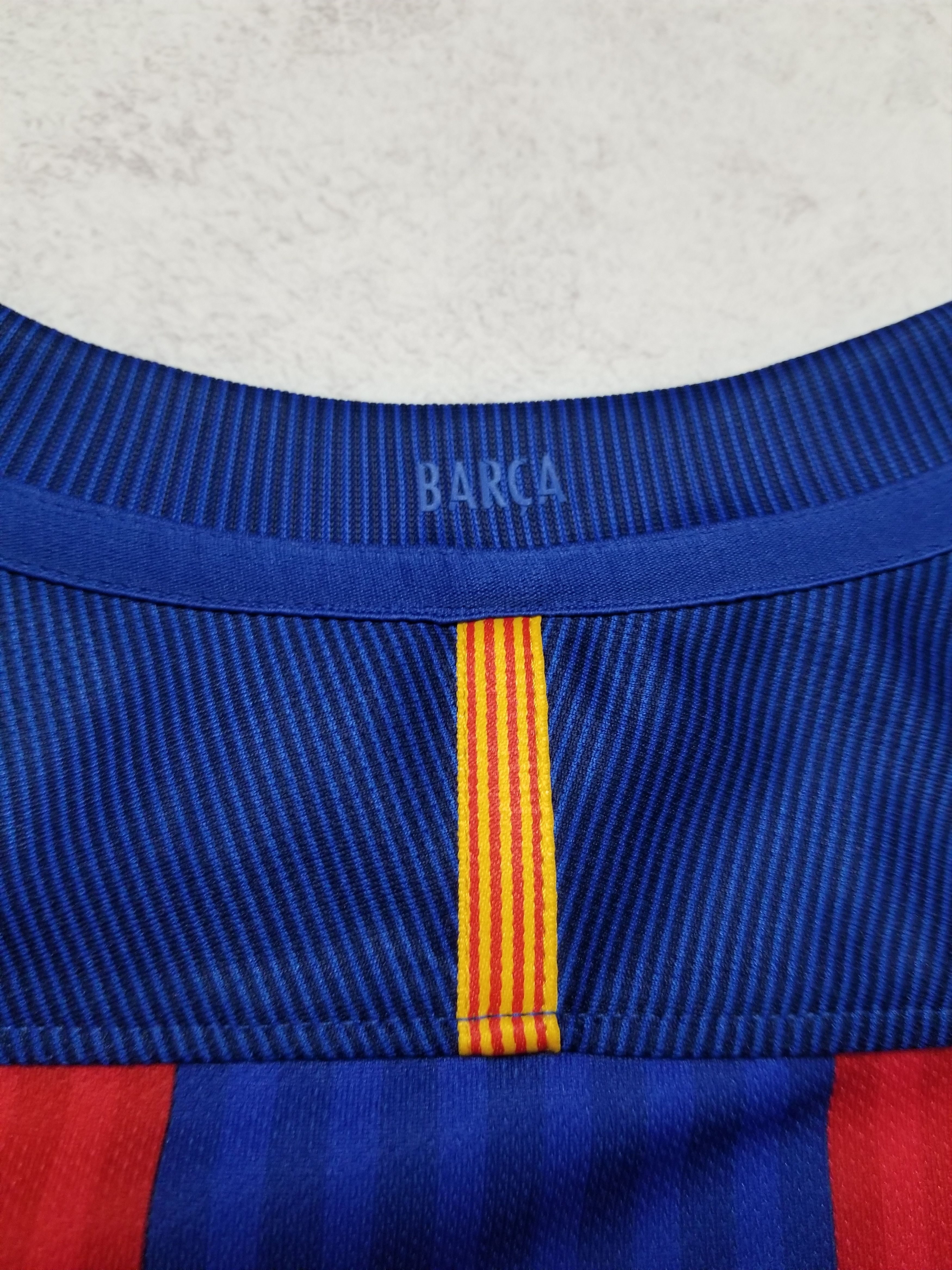 Nike FC BARCELONA 2016 HOME FOOTBALL SHIRT Jersey Size US XS / EU 42 / 0 - 8 Thumbnail