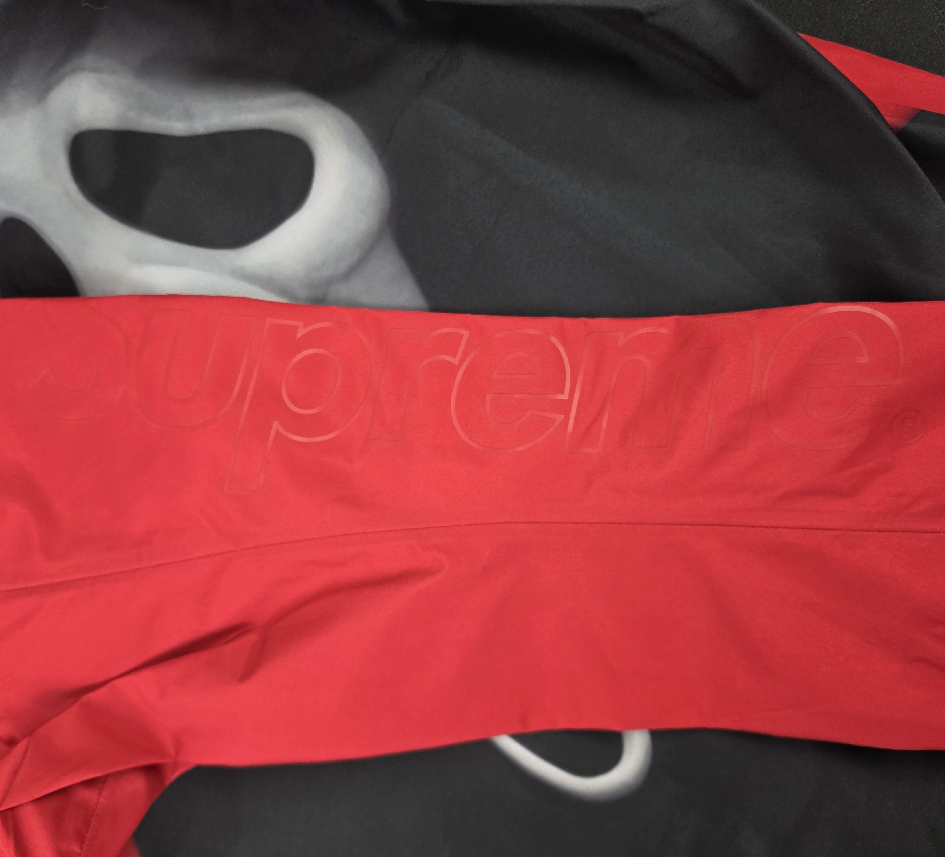 Supreme Supreme GORE-TEX Ghostface Shell Jacket Red SS26 BRAND NEW Size US L / EU 52-54 / 3 - 5 Thumbnail