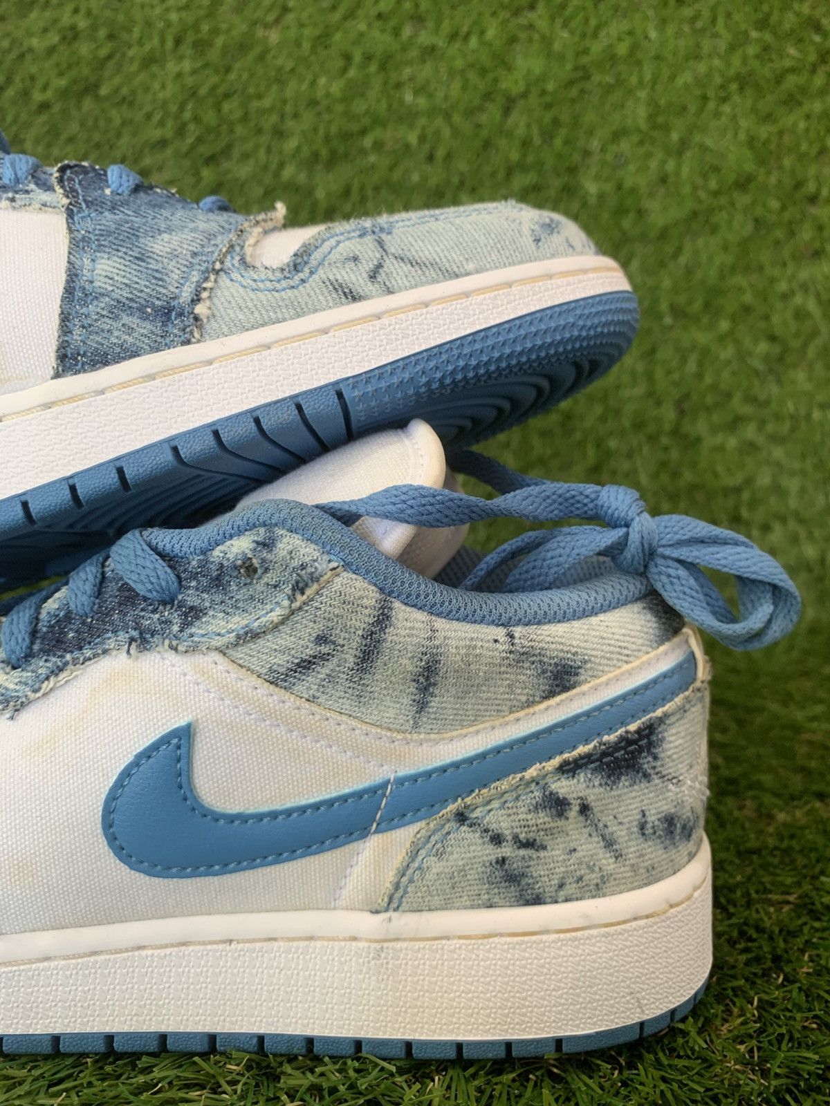 Jordan Brand Aj1 Low washed denim Size US 6 / EU 39 - 2 Thumbnail