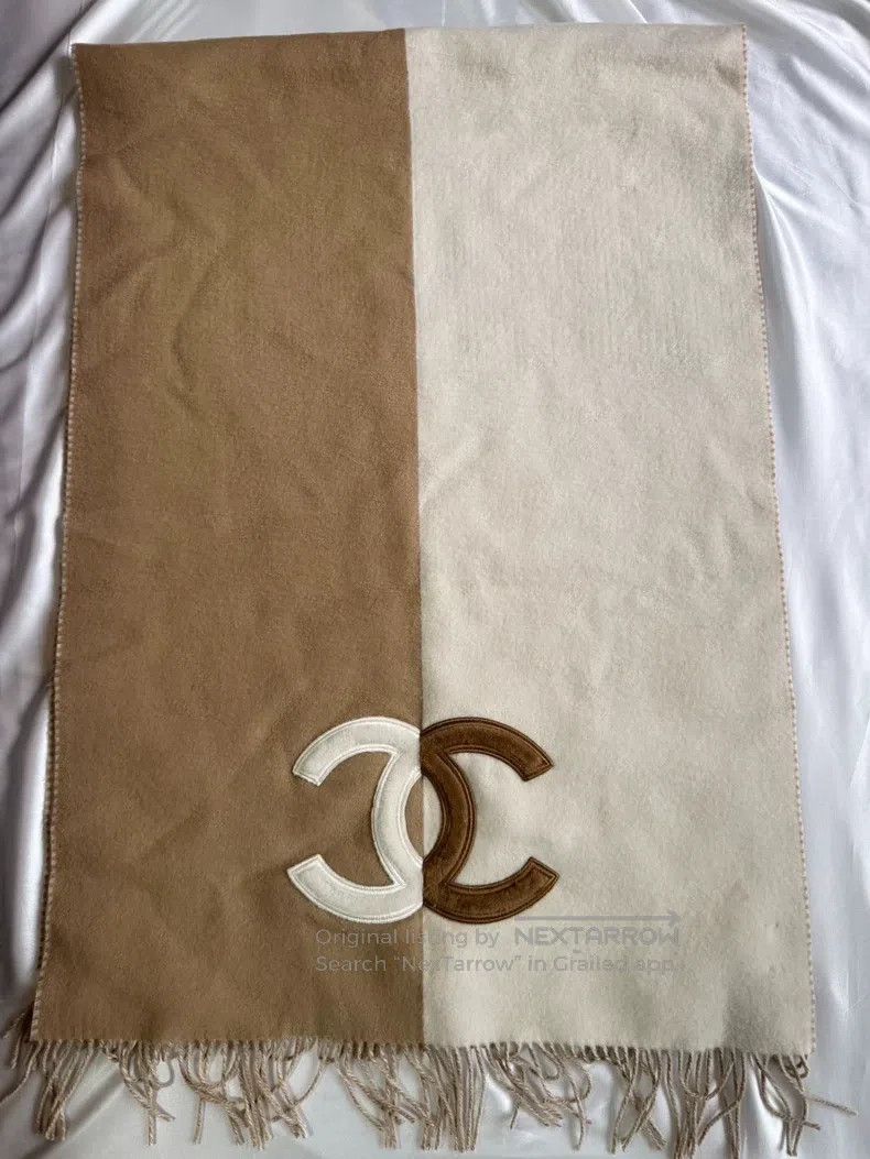 Chanel Chanel 23N large cashmere colour block scarf Size ONE SIZE - 1 Thumbnail