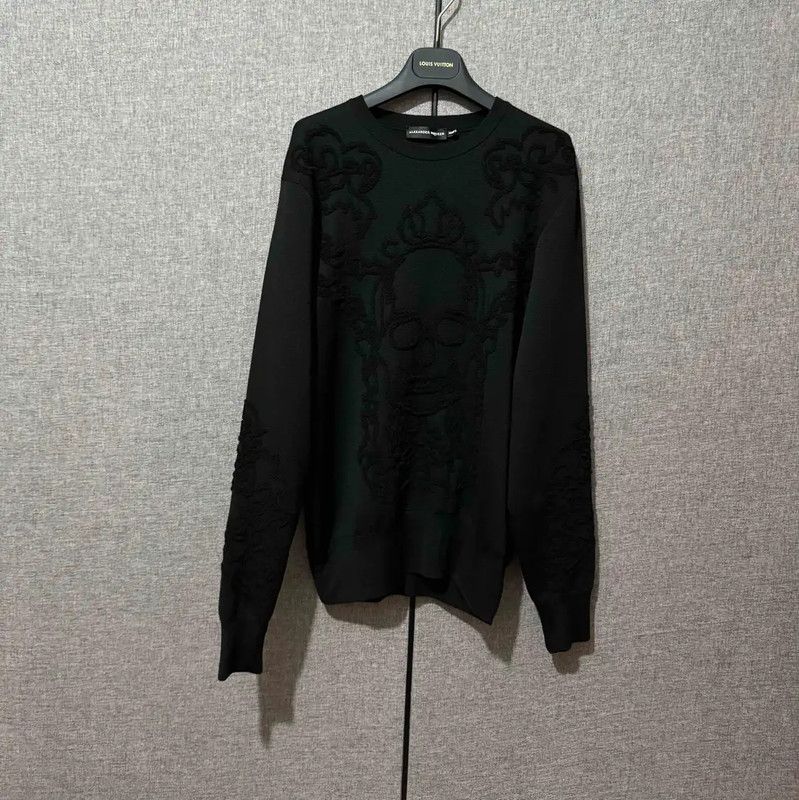 Alexander McQueen Alexander McQueen Black Wool Embroidered Logo Sweater 0089 Size US M / EU 48-50 / 2 - 1 Thumbnail