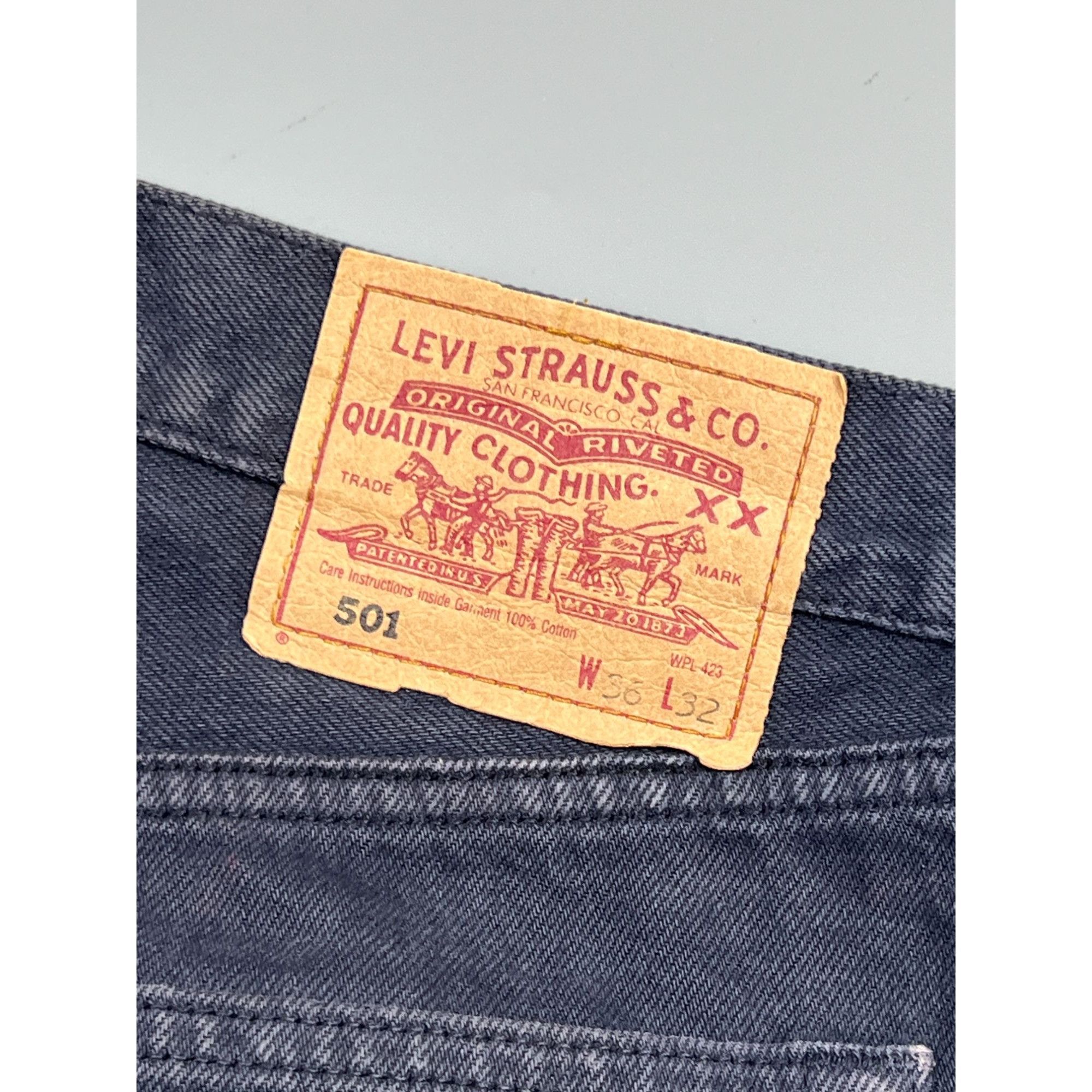 Levi's Vintage Clothing Levi’s 501 Made in UK Vintage Denim Jeans Pants (Y0914) Size US 36 / EU 52 - 12 Thumbnail