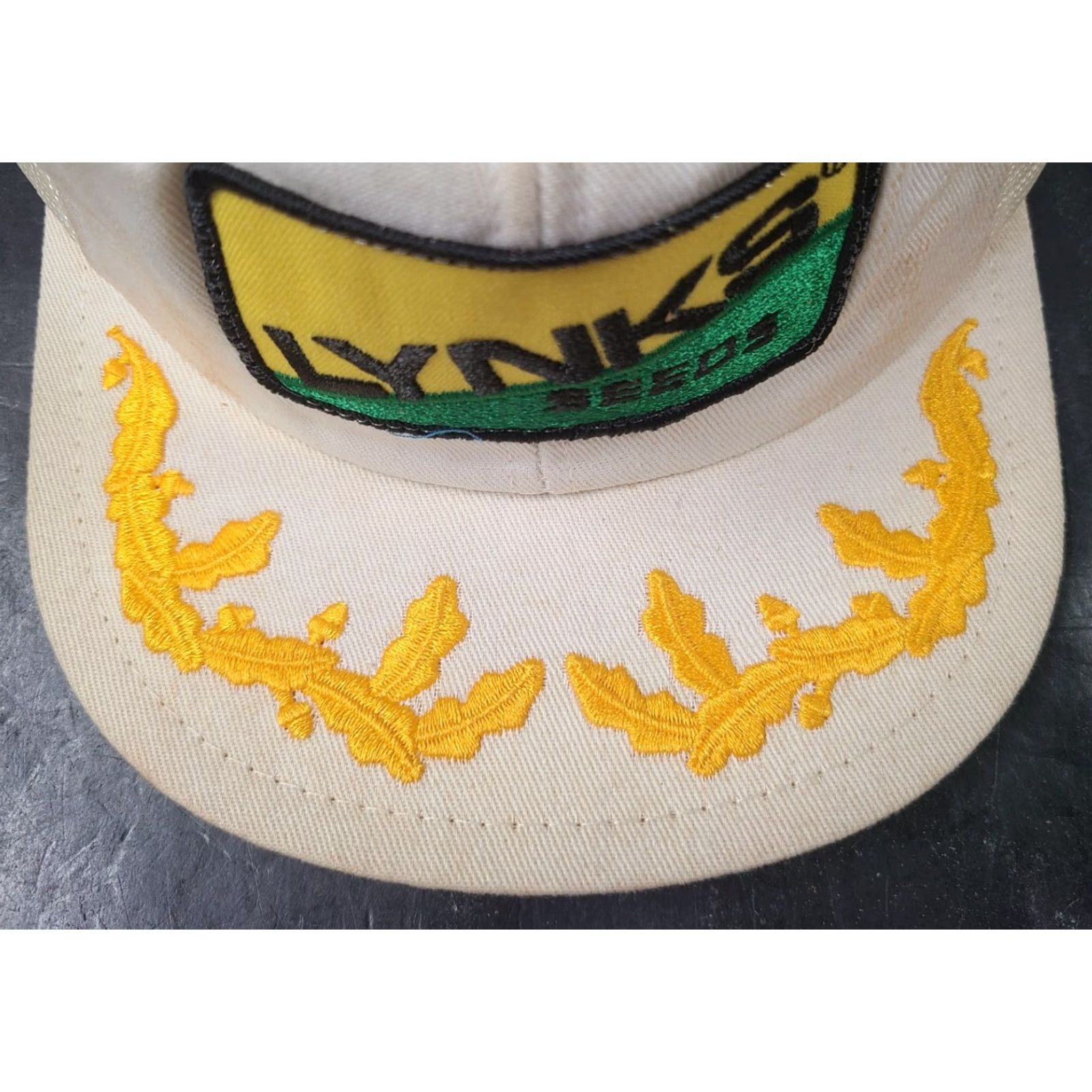 Vintage VINTAGE K-Products USA MADE Lynks Seeds Farm Patch Trucker Hat/Cap Oak Leaves White Adjustable Men Hats USA Farming 90s Concert Event Theme Mens Size ONE SIZE - 3 Thumbnail