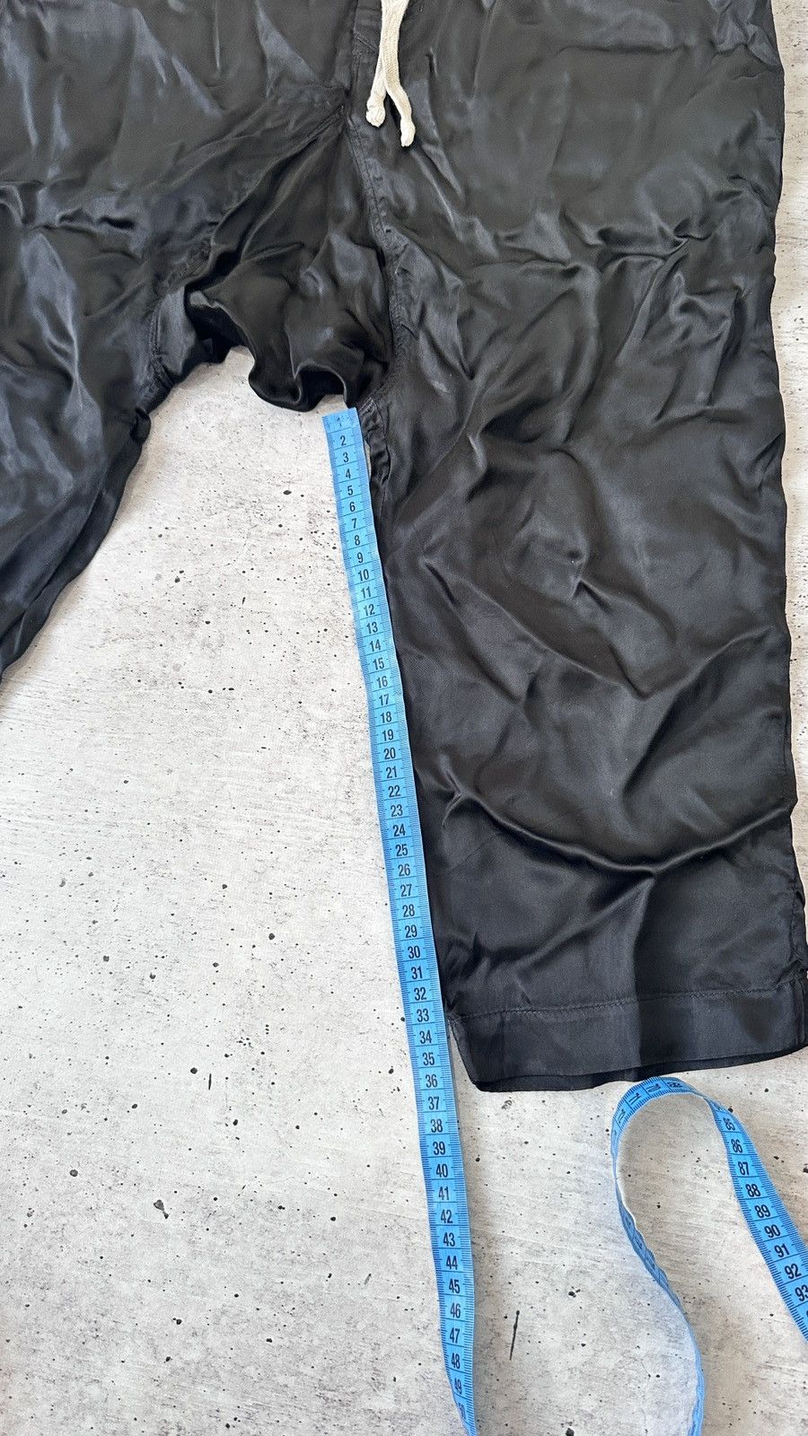 Rick Owens Rick Owens Cropped Drawstring Pants Black Cupro IT 46 US 36 Size US 36 / EU 52 - 19 Thumbnail