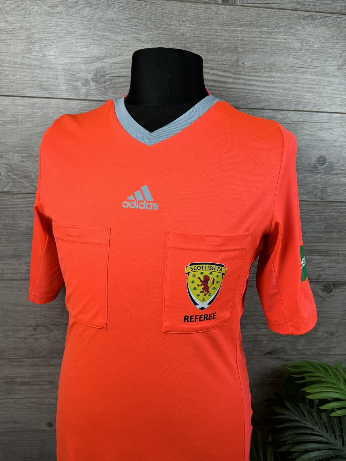 Adidas SCOTLAND REFEREE FOOTBALL SHIRT ADIDAS SIZE M soccer jersey Size US M / EU 48-50 / 2 - 1 Thumbnail