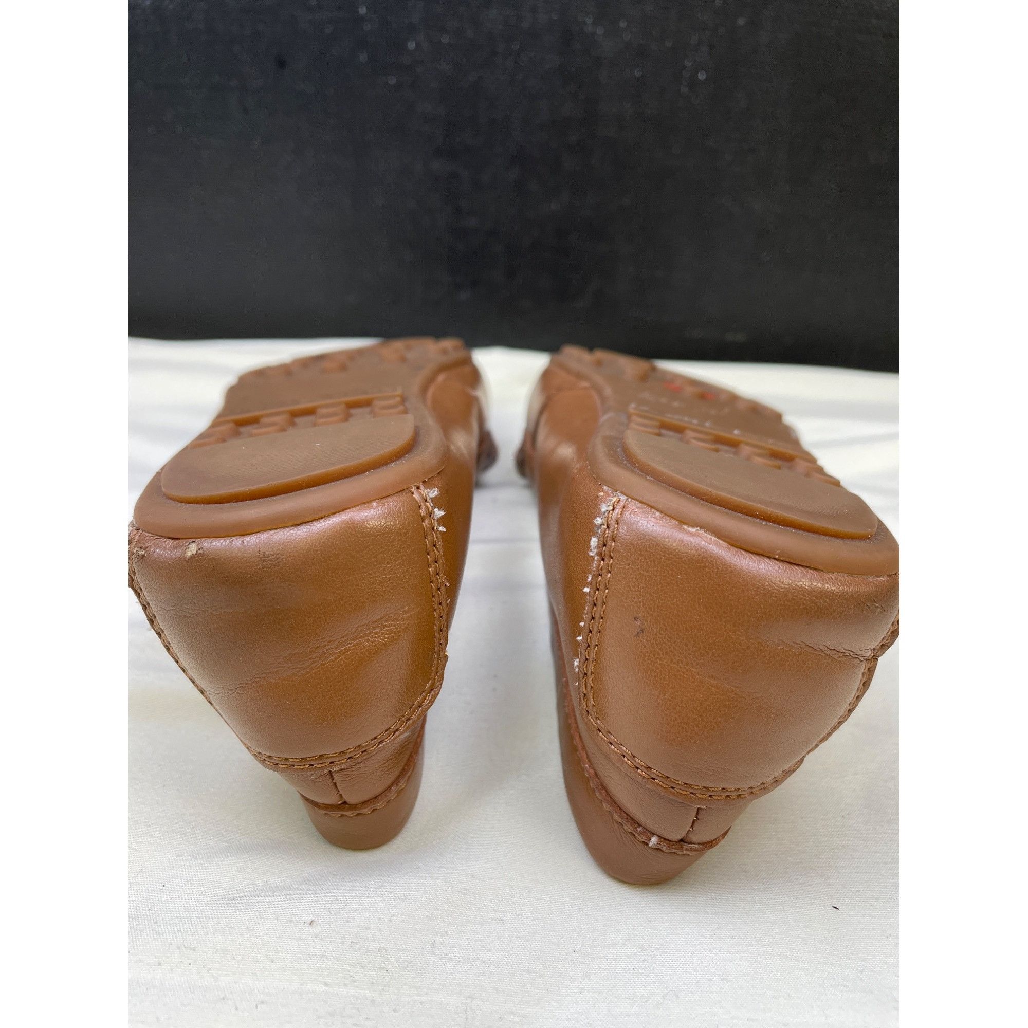 Michael Kors Michael Kors Womens Tan Loafers Shoes Slip on Size 7.5 SKU 6 Size US 7.5 / IT 37.5 - 9 Thumbnail