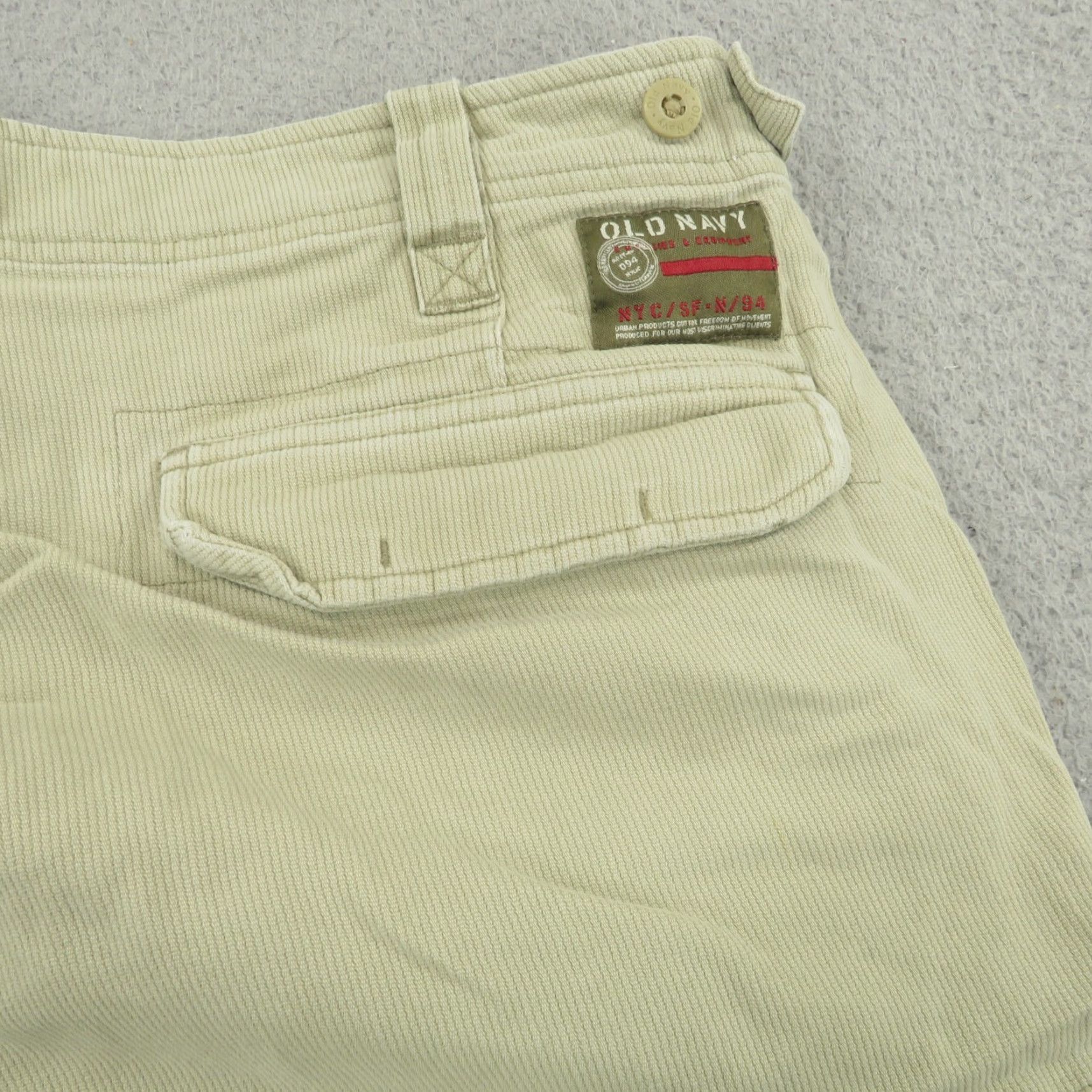 Old Navy VINTAGE Old Navy Baggy Cargo Pants Men 32 Corduroy 5-Pocket 10 Leg Opening Wide-Leg Beige 90s Grunge Hip Hop USA Mens Size US 32 / EU 48 - 5 Thumbnail