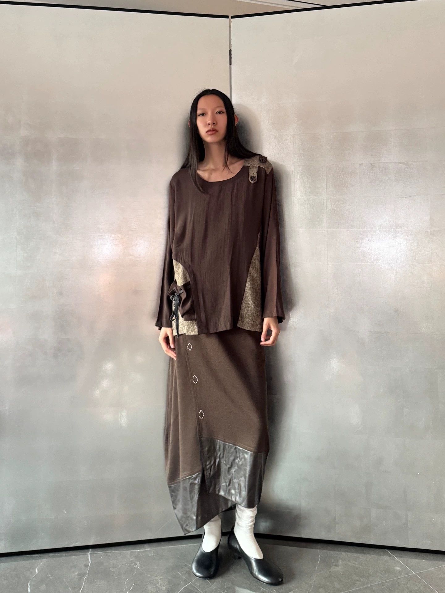 Other French Brand Irregular Hem Leather Panel Midi Skirt Vintage Size 27" / US 4 / IT 40 - 7 Thumbnail