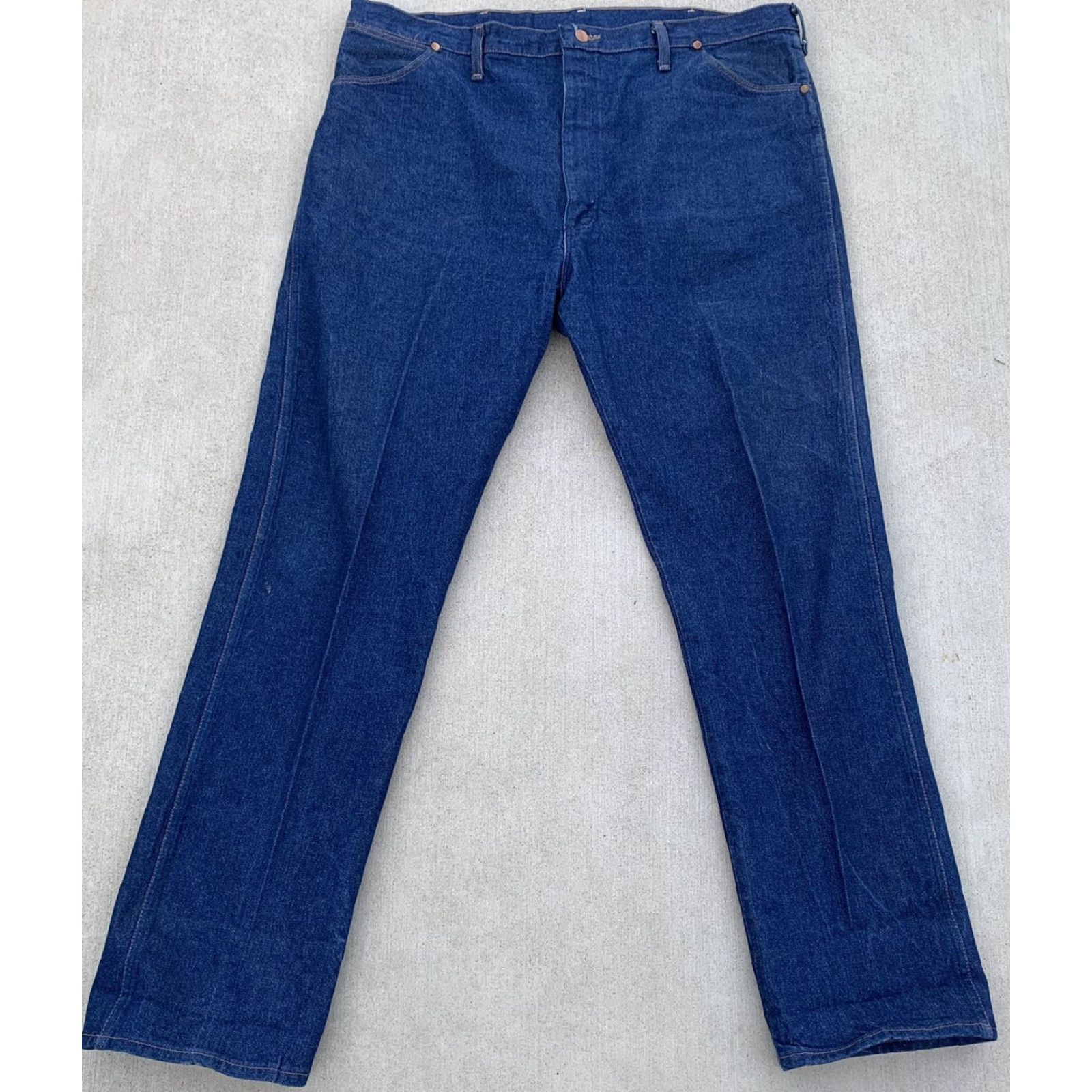 Wrangler VINTAGE Wrangler 13MWZ Jeans Shirt? No. Jeans. Wrangler 13MWZ Kid? No. This is Men. Wrangler Jeans 13MWZ Regular Inseam 34 34 1/4"? Size US 44 / EU 60 - 7 Thumbnail