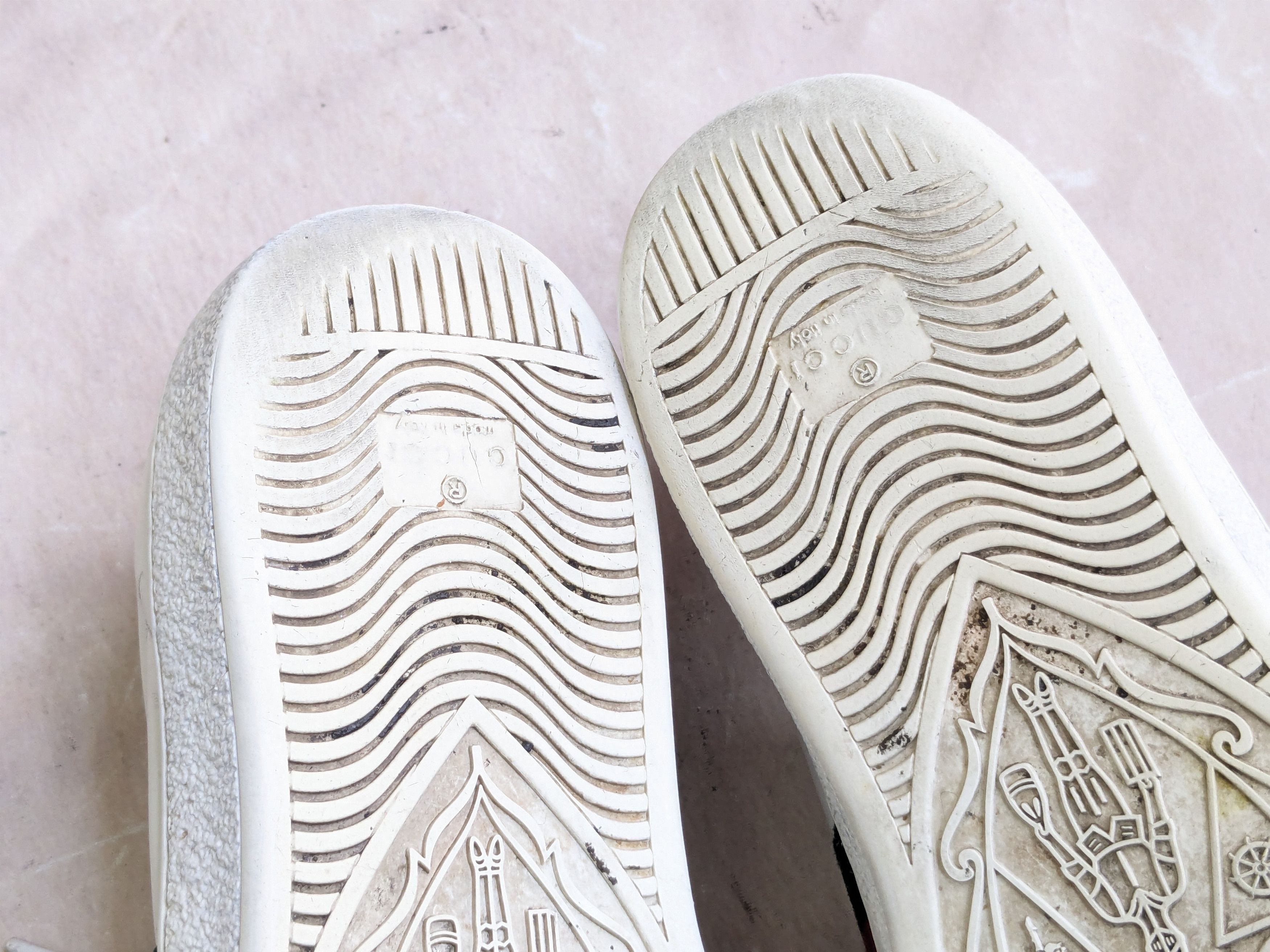 Gucci Gucci Ace Sneakers Bee White 10.5 Low Tops Size US 10.5 / EU 43-44 - 10 Thumbnail