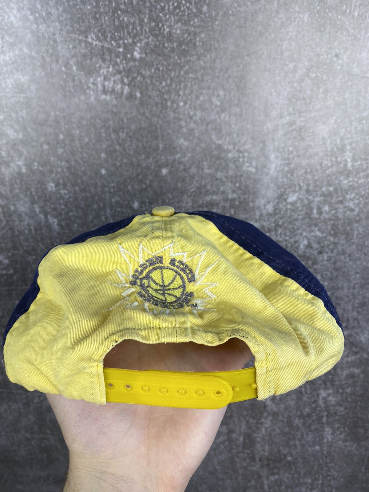 NBA × Vintage NOS 90s vintage NBA Golden State Warriors snapback cap DS Size ONE SIZE - 5 Thumbnail