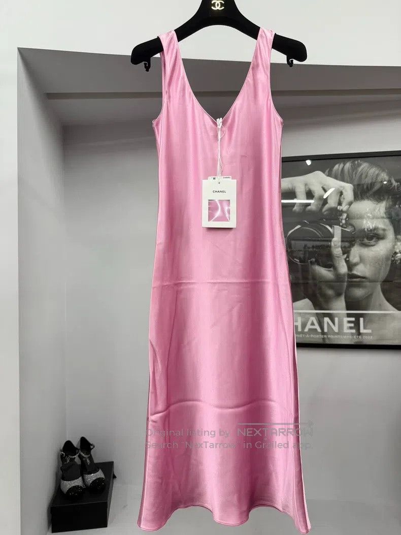 Chanel Chanel 23P pink silk satin dress Size XS / US 0-2 / IT 36-38 - 1 Thumbnail