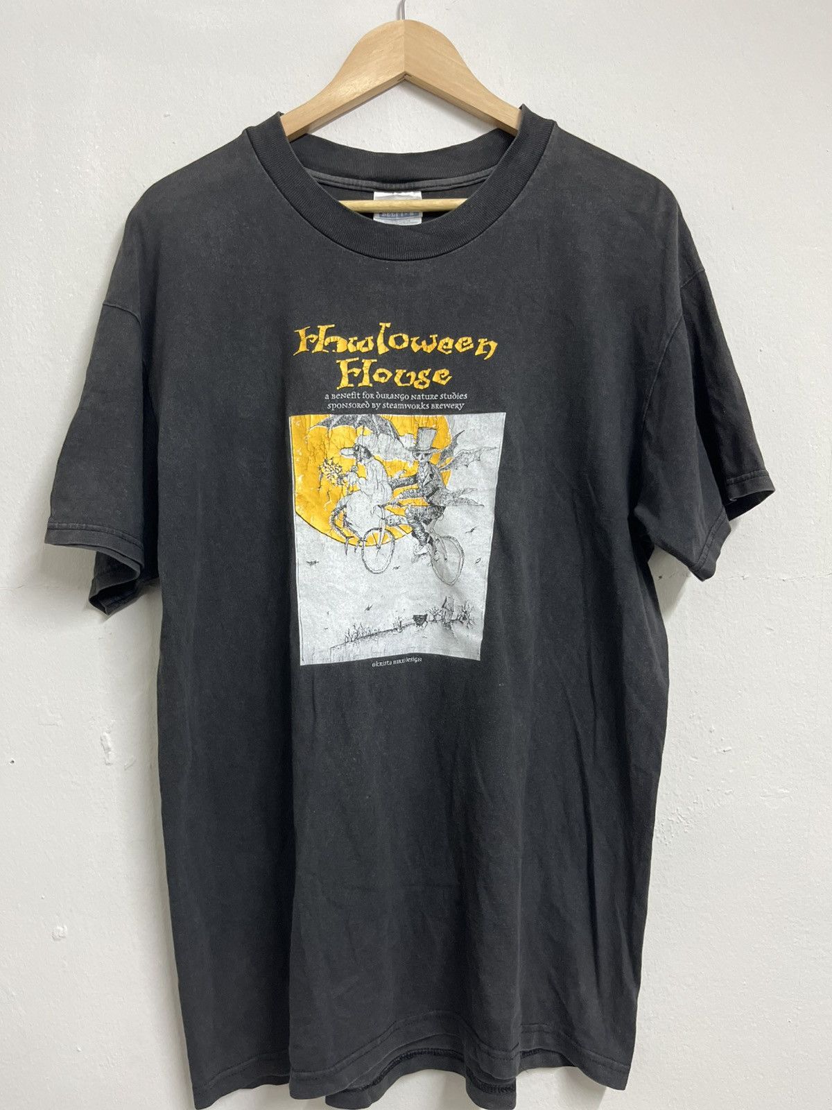 Vintage 💥Sunfaded Howloween House Krista Harris Design Horror Tee Size US L / EU 52-54 / 3 - 2 Thumbnail