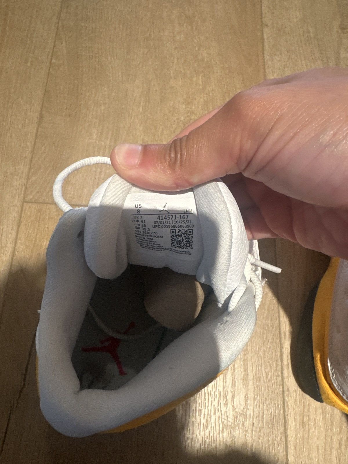 Jordan Brand Jordan 13 white and university gold Size US 8 / EU 41 - 3 Thumbnail