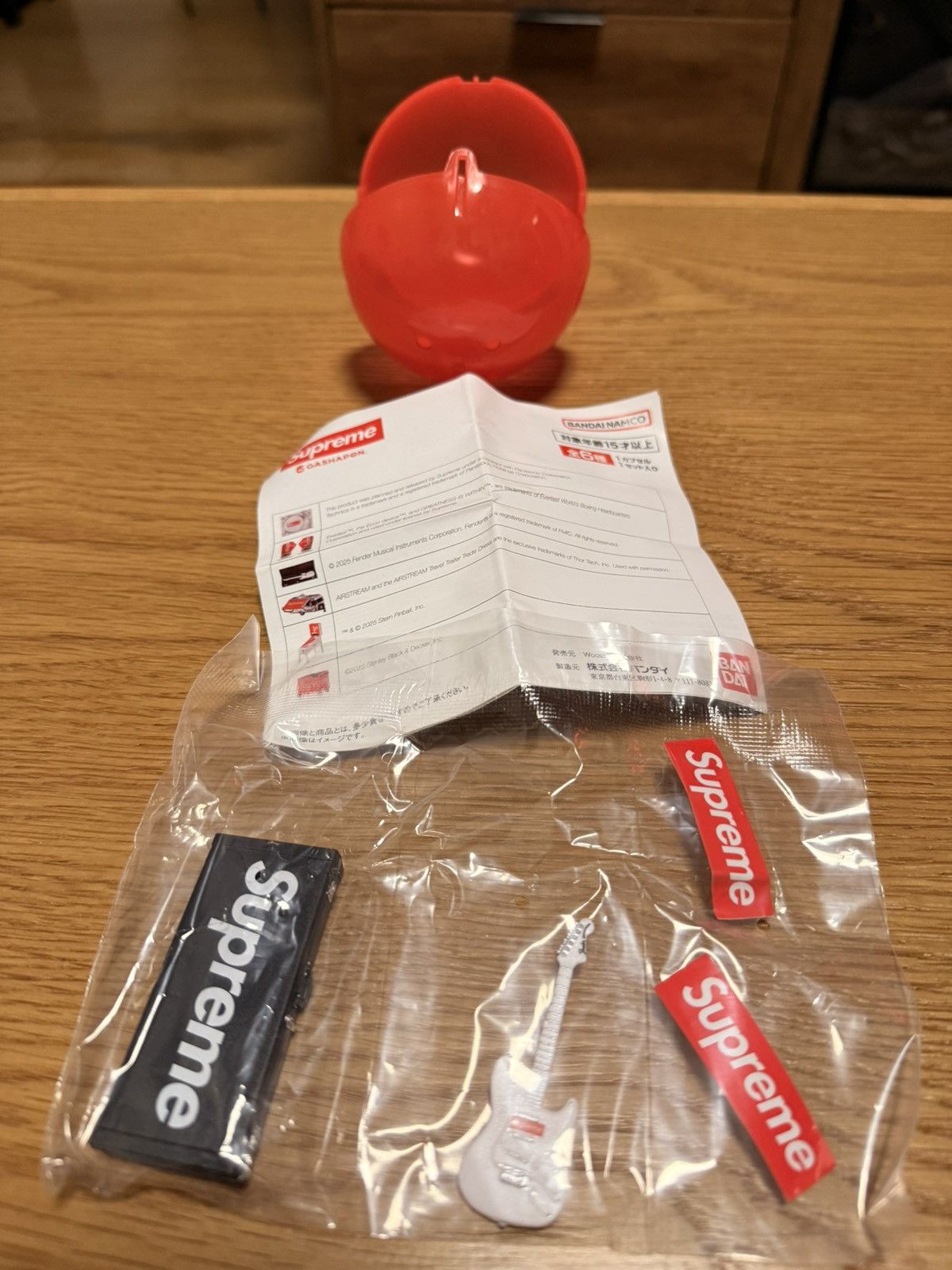 Supreme Supreme Bandai Gashapon Machine Collectible guitar & toolbox Size ONE SIZE - 5 Thumbnail