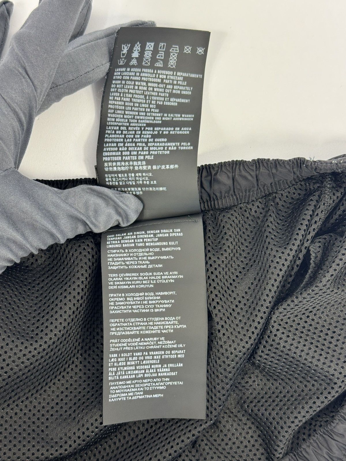 Prada NYLON SWIM SHORTS Size US 32 / EU 48 - 9 Thumbnail