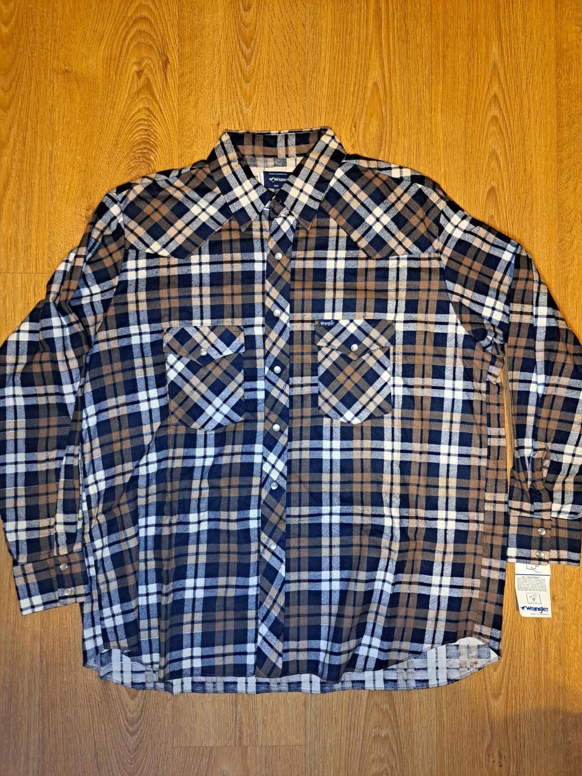 Wrangler NEW Wrangler Pearl Snap Flannel Shirt Mens 1XL Brown Plaid Size US M / EU 48-50 / 2 - 1 Thumbnail