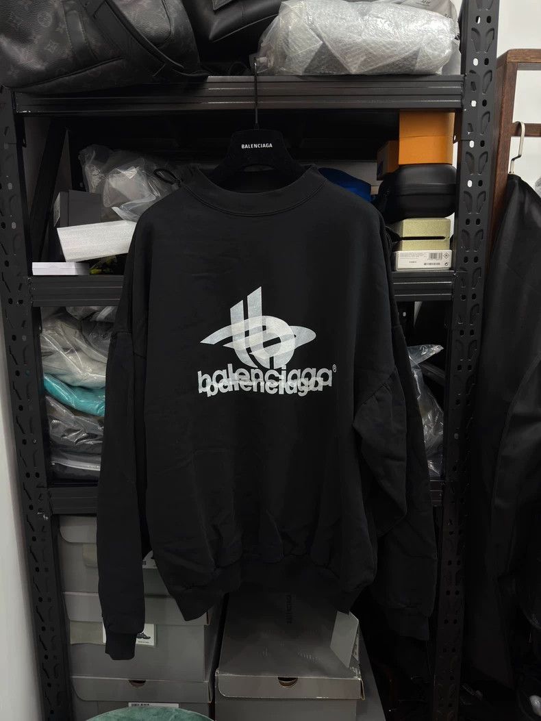 Balenciaga Balenciaga Letter Printed Casual Hooded Long Sleeve Sweats Size US S / EU 44-46 / 1 - 1 Thumbnail