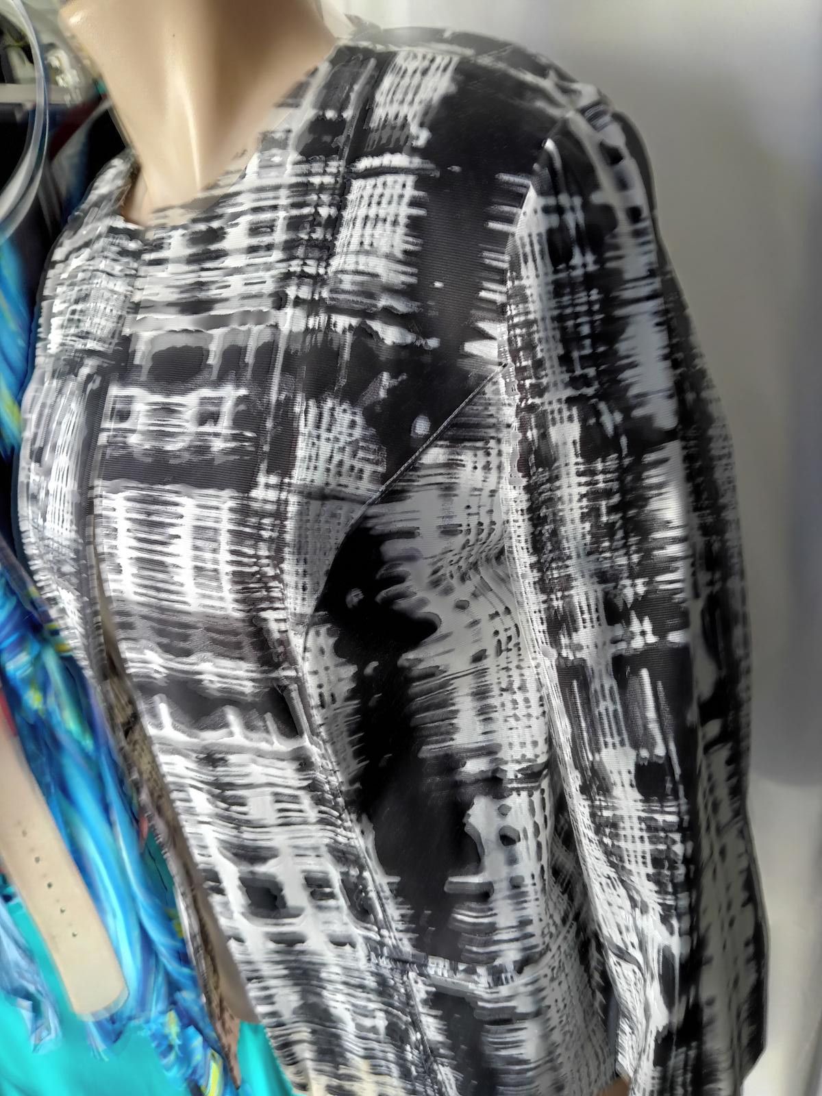Chicos Chico's Stylish Black & White Printed Jacket Size ONE SIZE - 2 Thumbnail