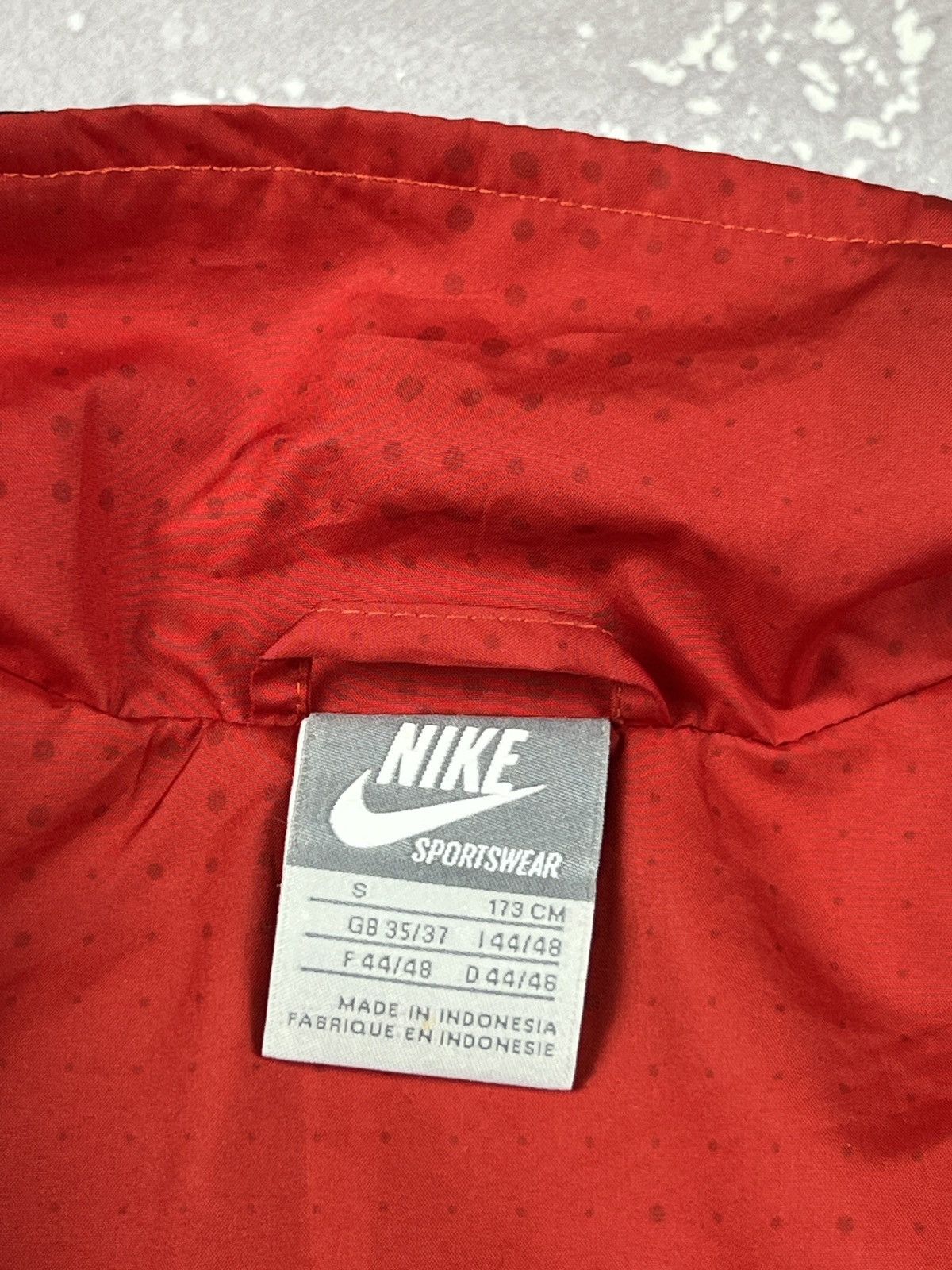 Nike Vintage Y2K Nike Air Track Top Wind Nylon Jacket Mens S Red Size US S / EU 44-46 / 1 - 7 Thumbnail