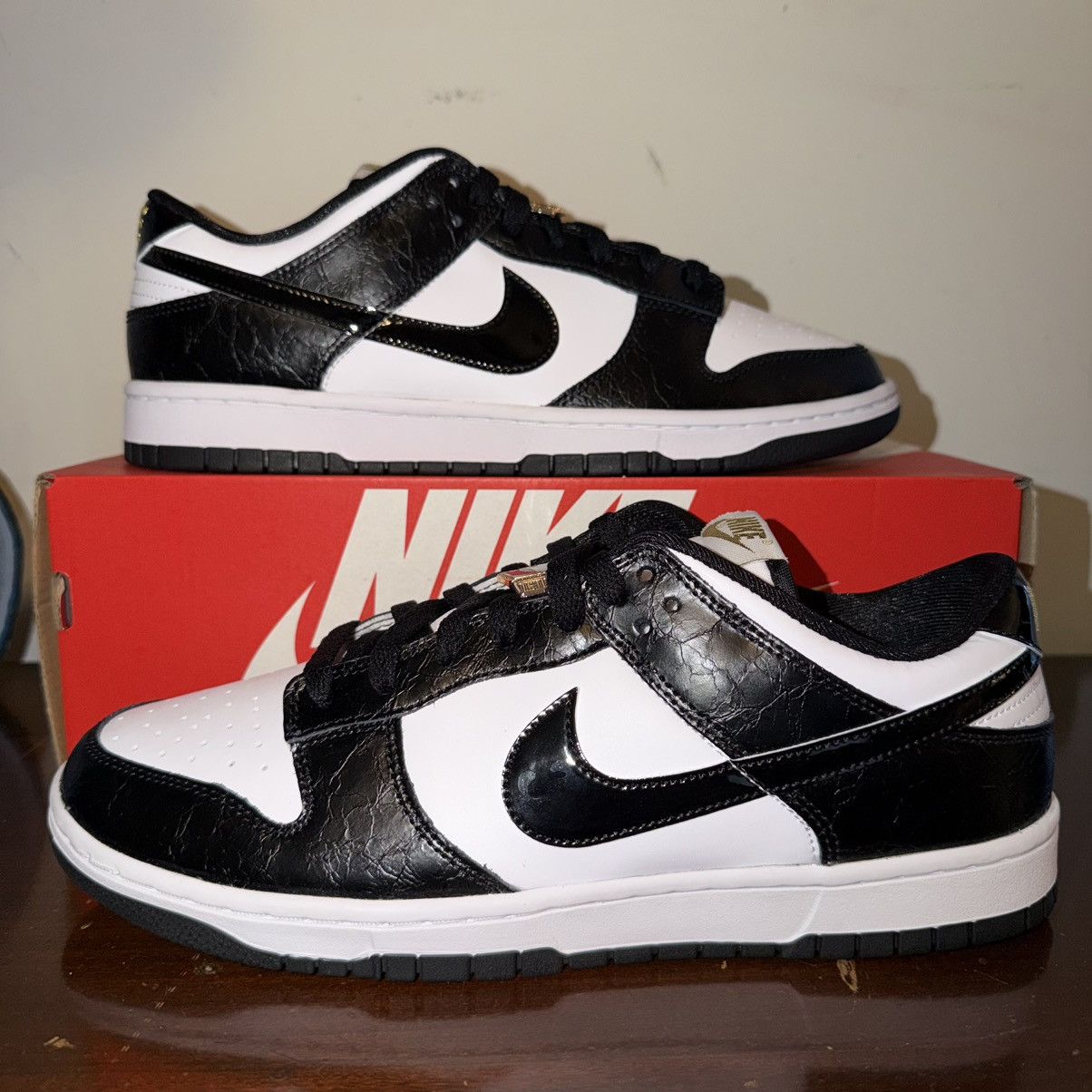 Nike Dunk Low SE World Champs Size 11.5M DR9511-100 - Free Shipping Nike Zoom Field Jaxx Travis Scott Light | Mercari main image 2