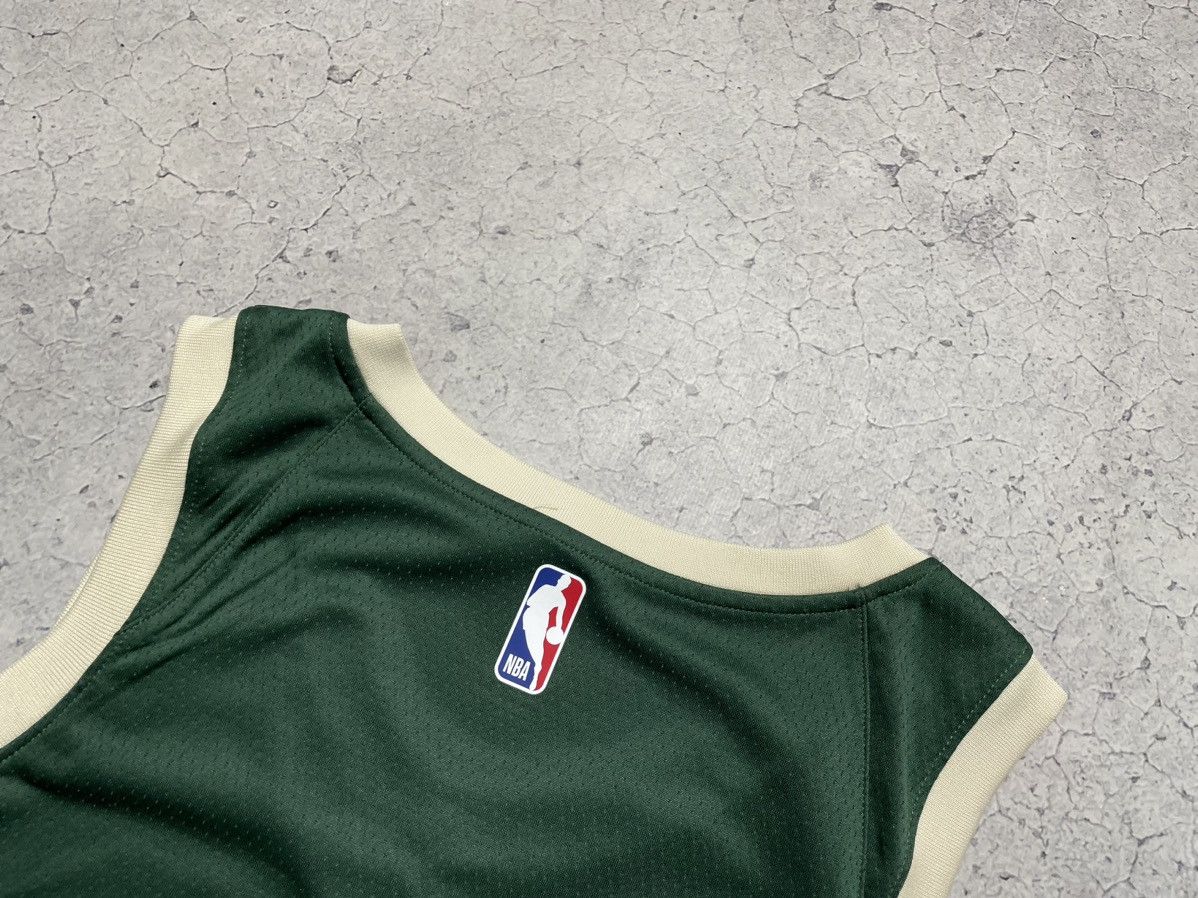 Nike Vintage Jersey Nike Milwaukee NBA Size US M / EU 48-50 / 2 - 9 Thumbnail