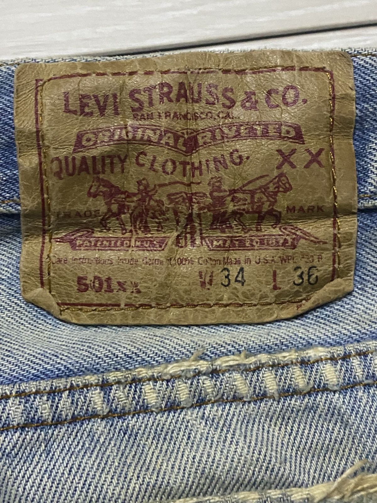 Levi's Vintage Levis 501xx 90s Grunge Distressed Jeans Size US 32 / EU 48 - 14 Thumbnail