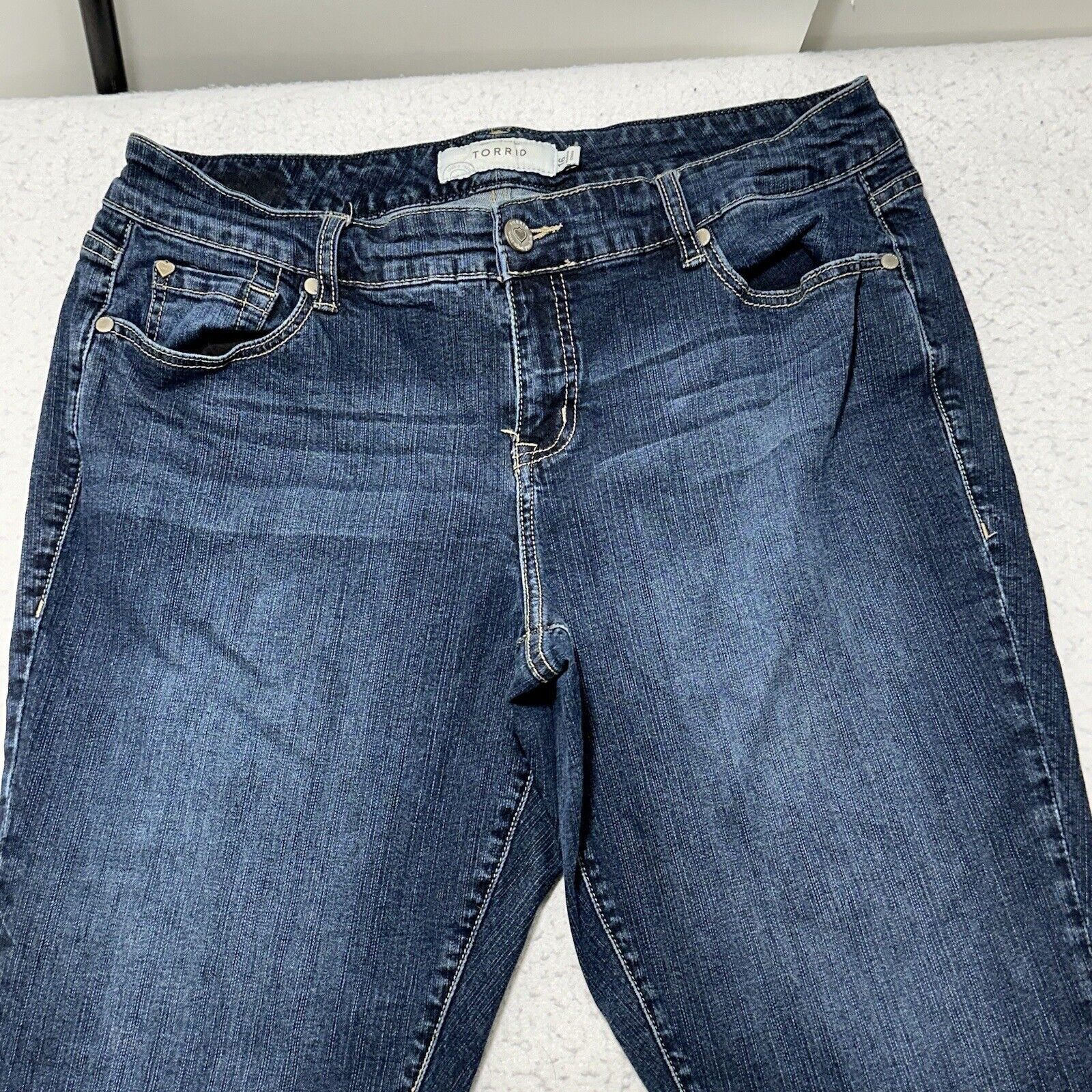 Other Torrid Denim 16 Skinny Leg Jean Navy Blue Distress Mid Rise Size 38" / US 16 / IT 52 - 2 Thumbnail