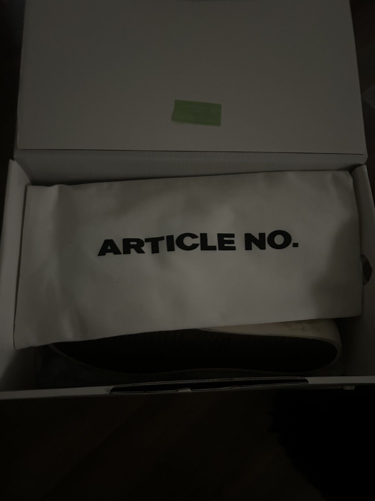 Article No. DISTRESSED LOW-TOP WHITE SNEAKERS Size US 9 / EU 42 - 6 Thumbnail