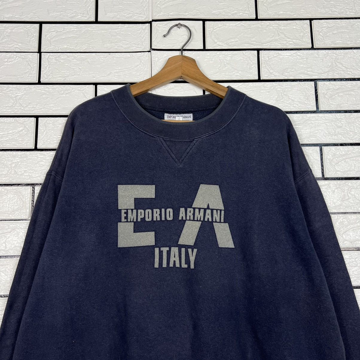 Emporio Armani EMPORIO ARMANI ITALY Cropped Crewneck Sweatshirt #4023-C183 Size M / US 6-8 / IT 42-44 - 2 Thumbnail