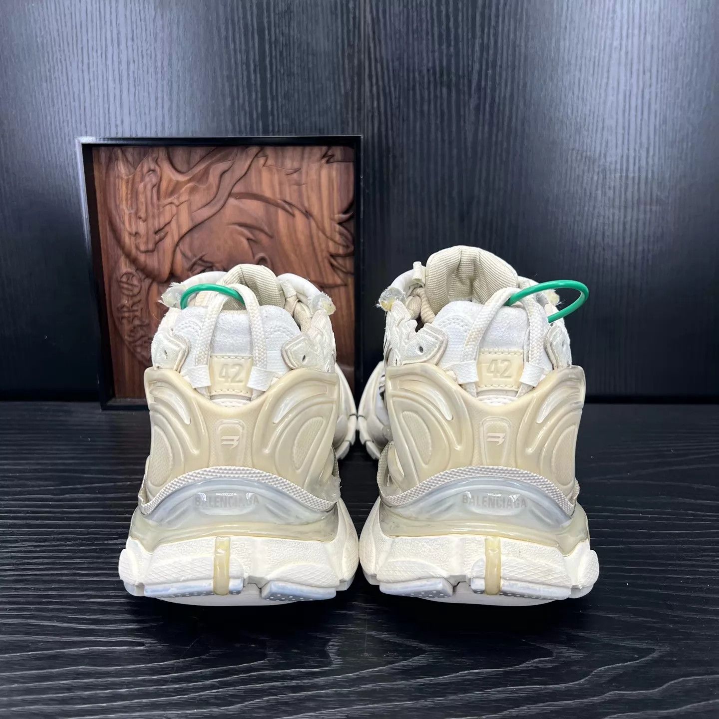 Balenciaga Balenciaga Runner Beige 42 Like New Original Box Size US 9 / EU 42 - 5 Thumbnail