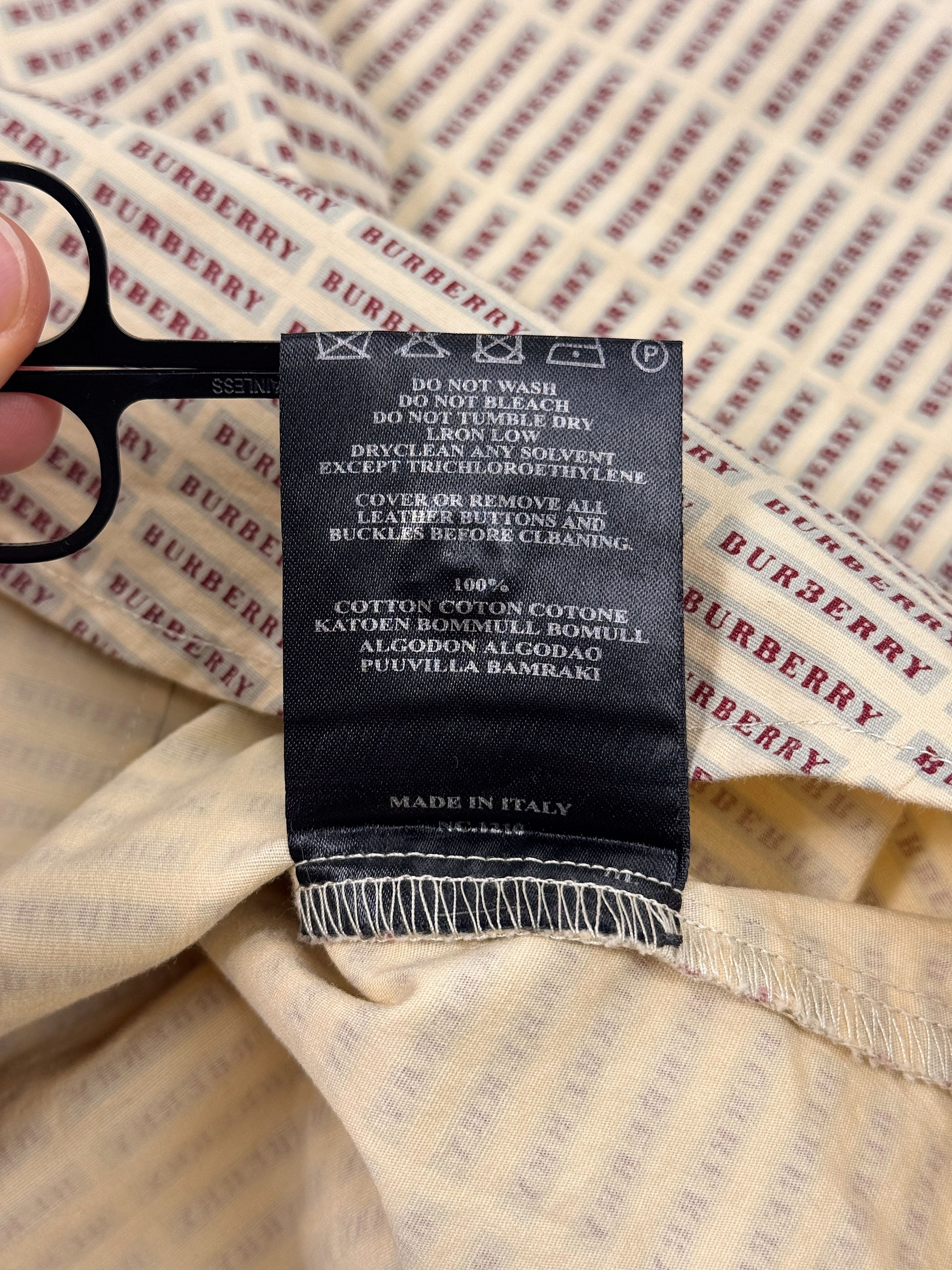 Burberry Vintage Burberry London Shirt Blouse Monogram Logo Women Size L / US 10 / IT 46 - 23 Thumbnail