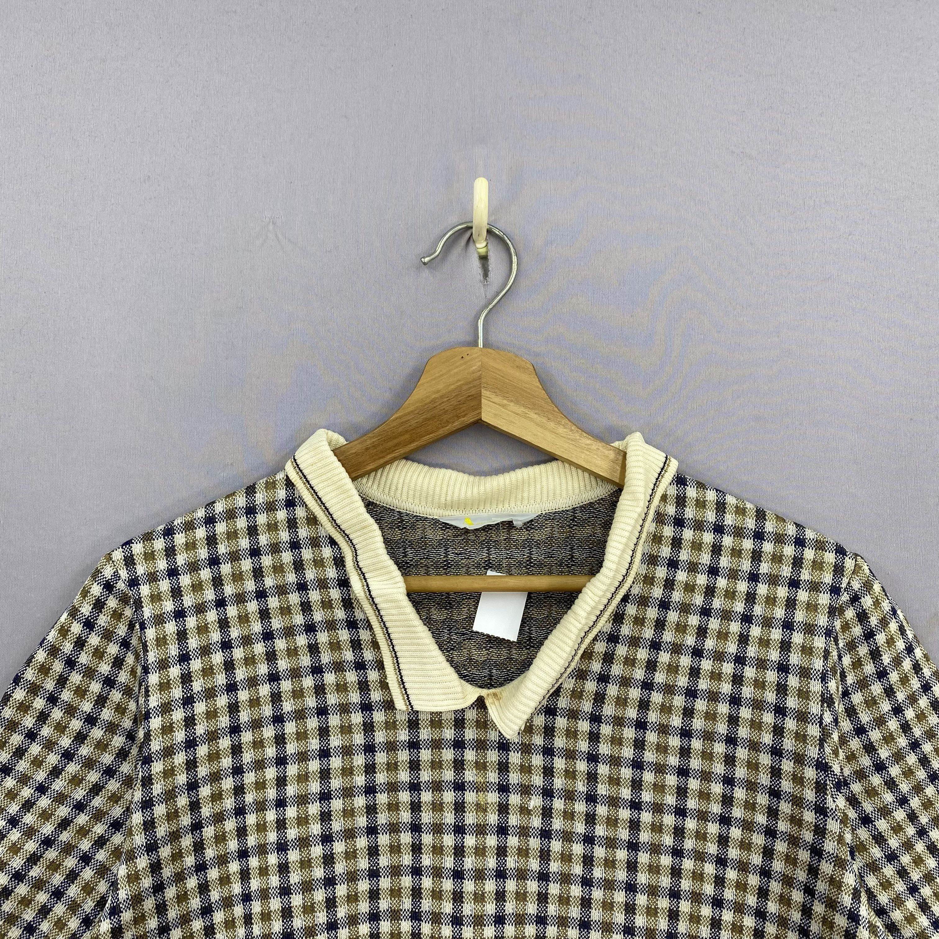 Aquascutum Vintage 90s Aquascutum Knit V-Neck Polo Shirt Plaid Pattern Size US S / EU 44-46 / 1 - 3 Thumbnail
