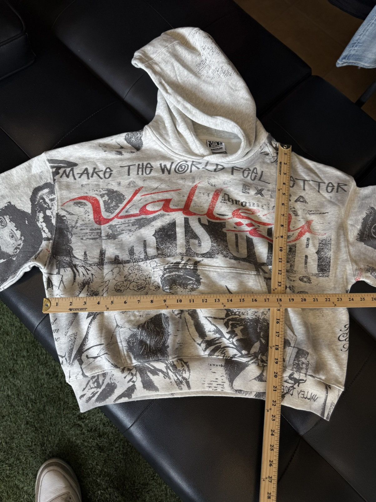 Vale Vale Valley Mural Pullover Hoodie Size Medium (NEW) Size US M / EU 48-50 / 2 - 4 Thumbnail
